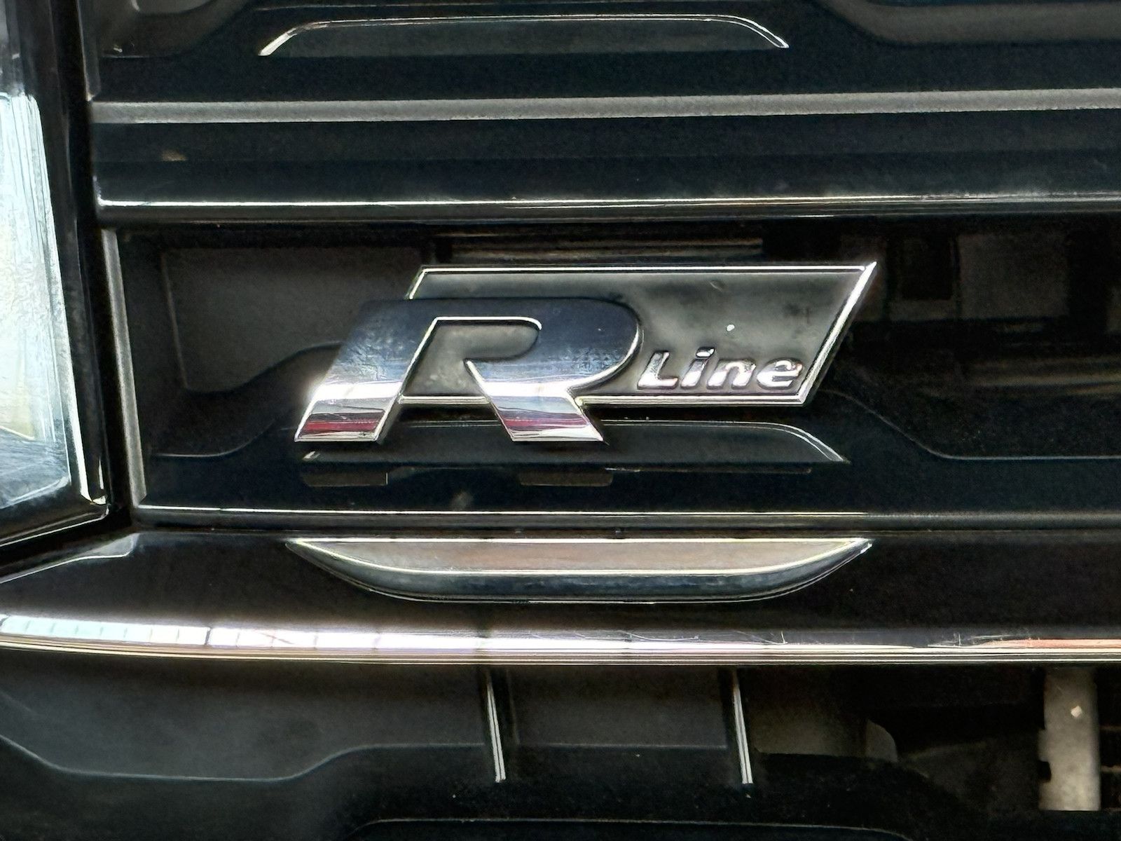 Fahrzeugabbildung Volkswagen T-Cross TSI DSG R-Line *Navi*LED*Alu*Kam*App*