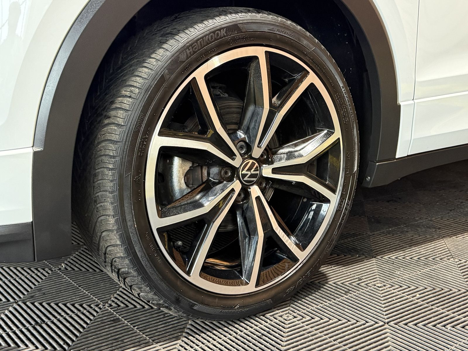 Fahrzeugabbildung Volkswagen T-Cross TSI DSG R-Line *Navi*LED*Alu*Kam*App*