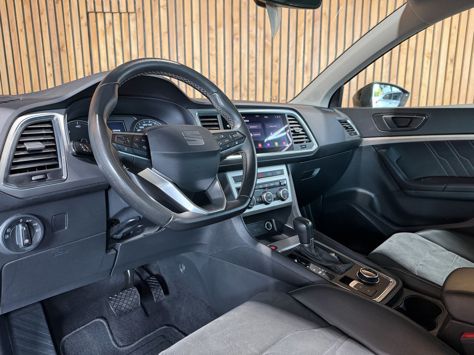 Fahrzeugabbildung SEAT Ateca 2,0 TDI X-Perience DSG *Navi*LED*Kam*AHK
