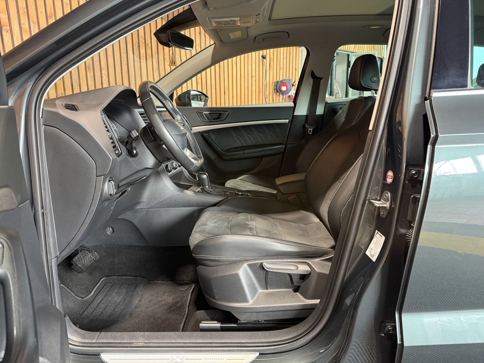 Fahrzeugabbildung SEAT Ateca 2,0 TDI X-Perience DSG *Navi*LED*Kam*AHK