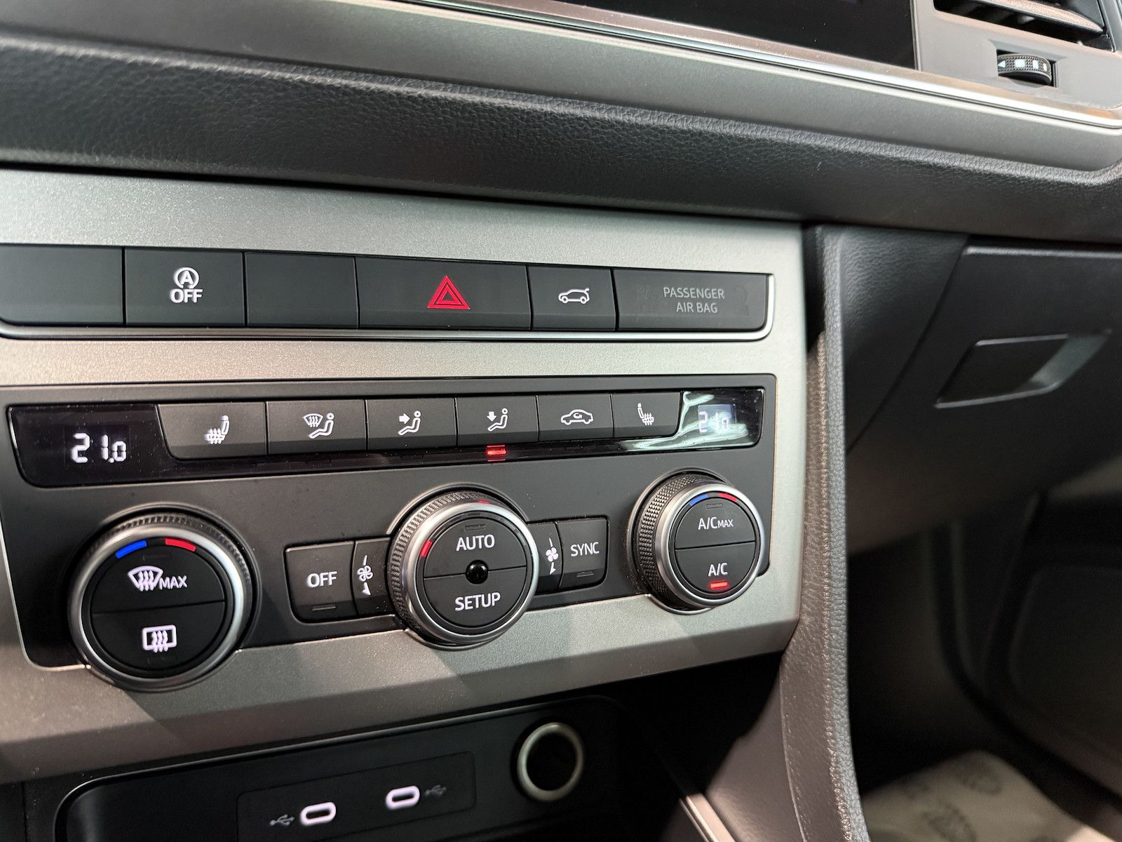 Fahrzeugabbildung SEAT Ateca 2,0 TDI X-Perience DSG *Navi*LED*Kam*AHK