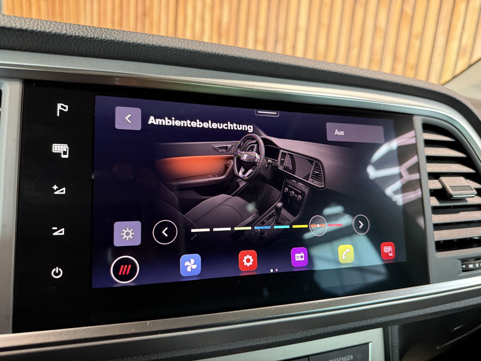 Fahrzeugabbildung SEAT Ateca 2,0 TDI X-Perience DSG *Navi*LED*Kam*AHK