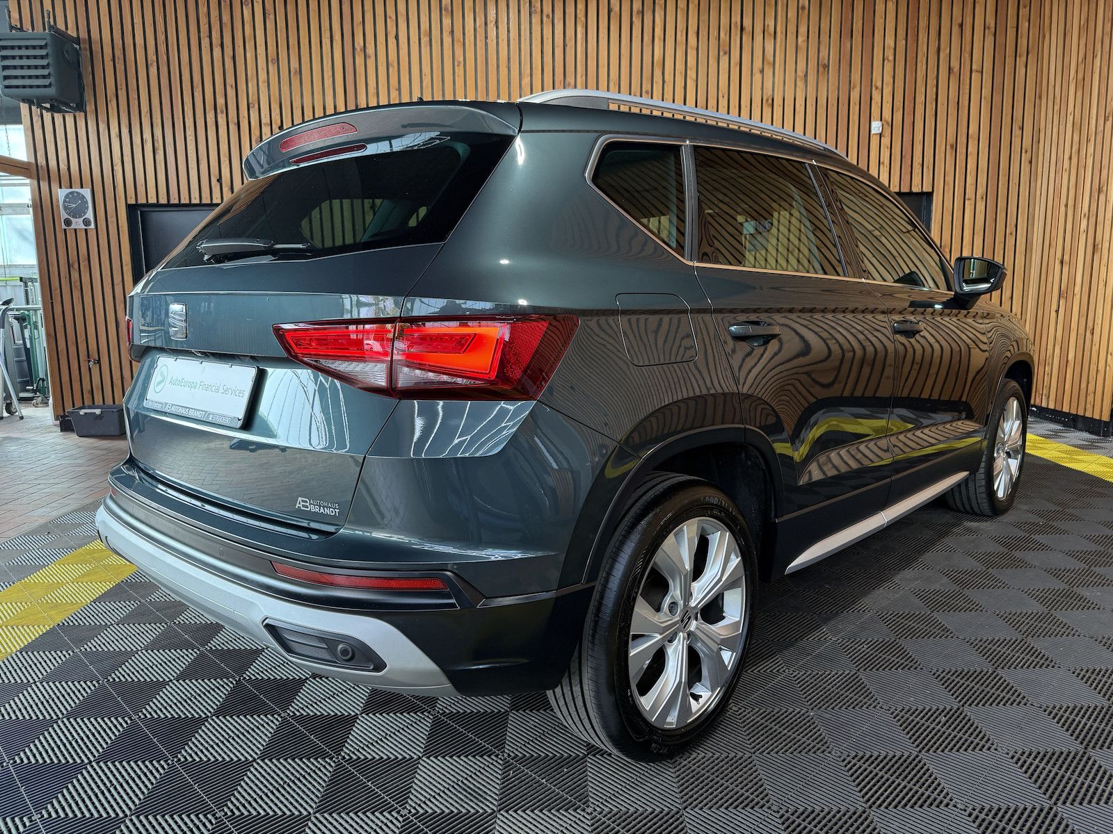 Fahrzeugabbildung SEAT Ateca 2,0 TDI X-Perience DSG *Navi*LED*Kam*AHK