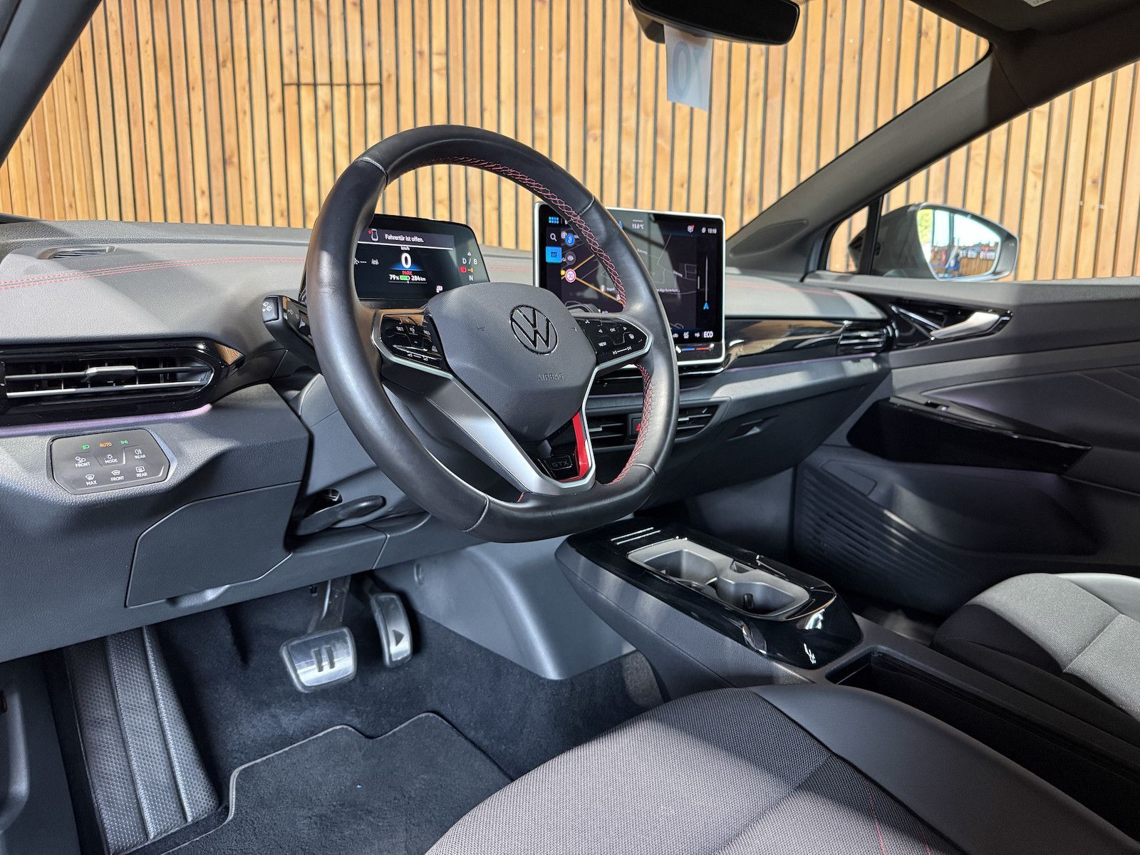 Fahrzeugabbildung Volkswagen ID.4 GTX 4M *Navi*ACC*Matrix*Keyless*AreaView*