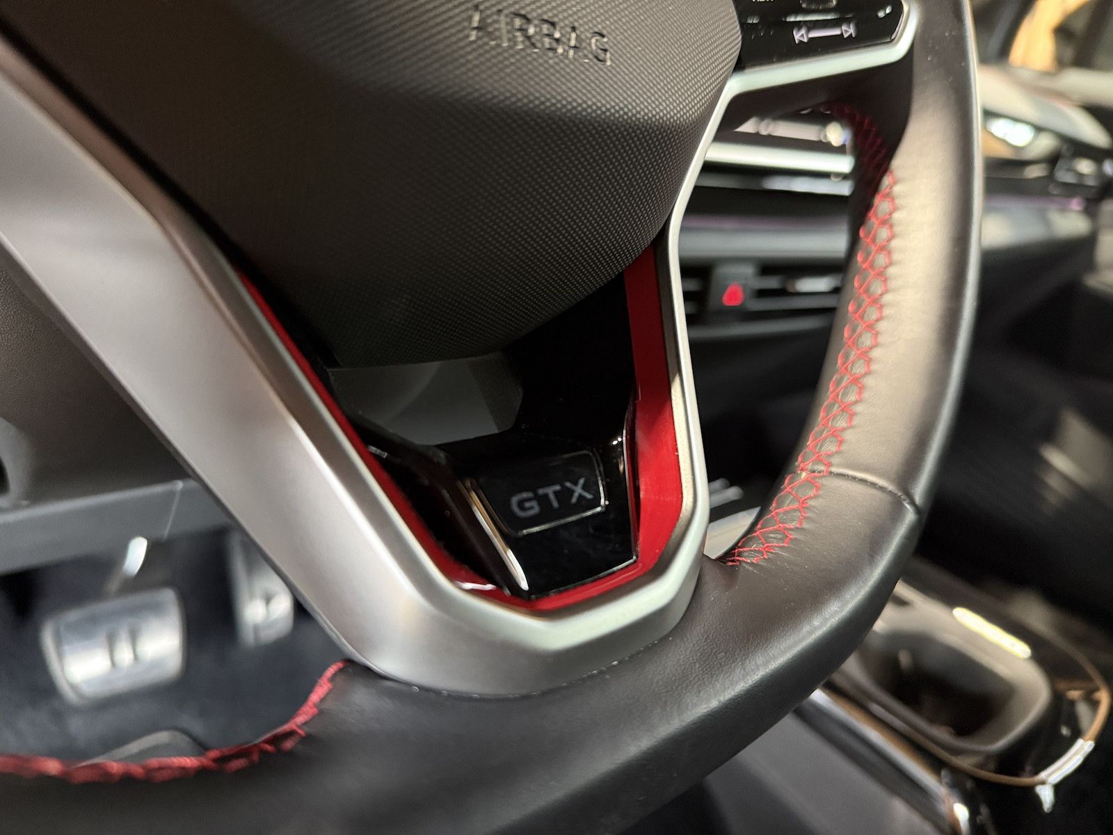 Fahrzeugabbildung Volkswagen ID.4 GTX 4M *Navi*ACC*Matrix*Keyless*AreaView*