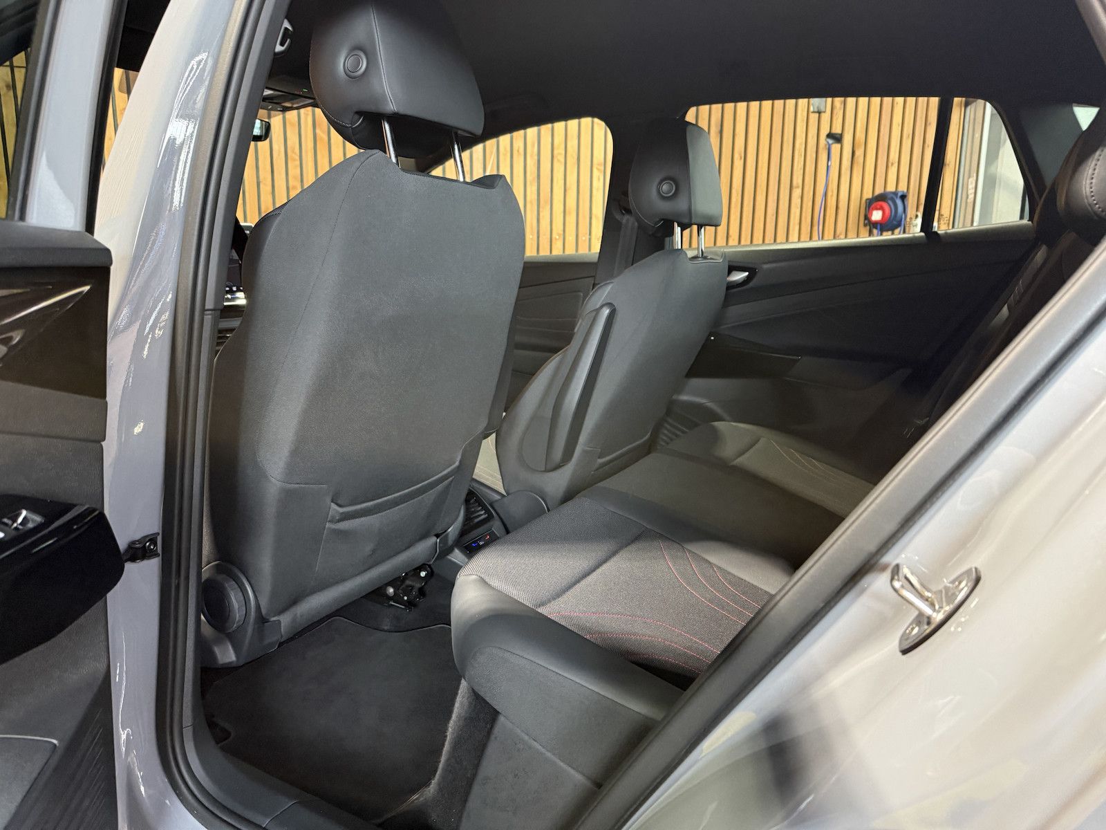 Fahrzeugabbildung Volkswagen ID.4 GTX 4M *Navi*ACC*Matrix*Keyless*AreaView*