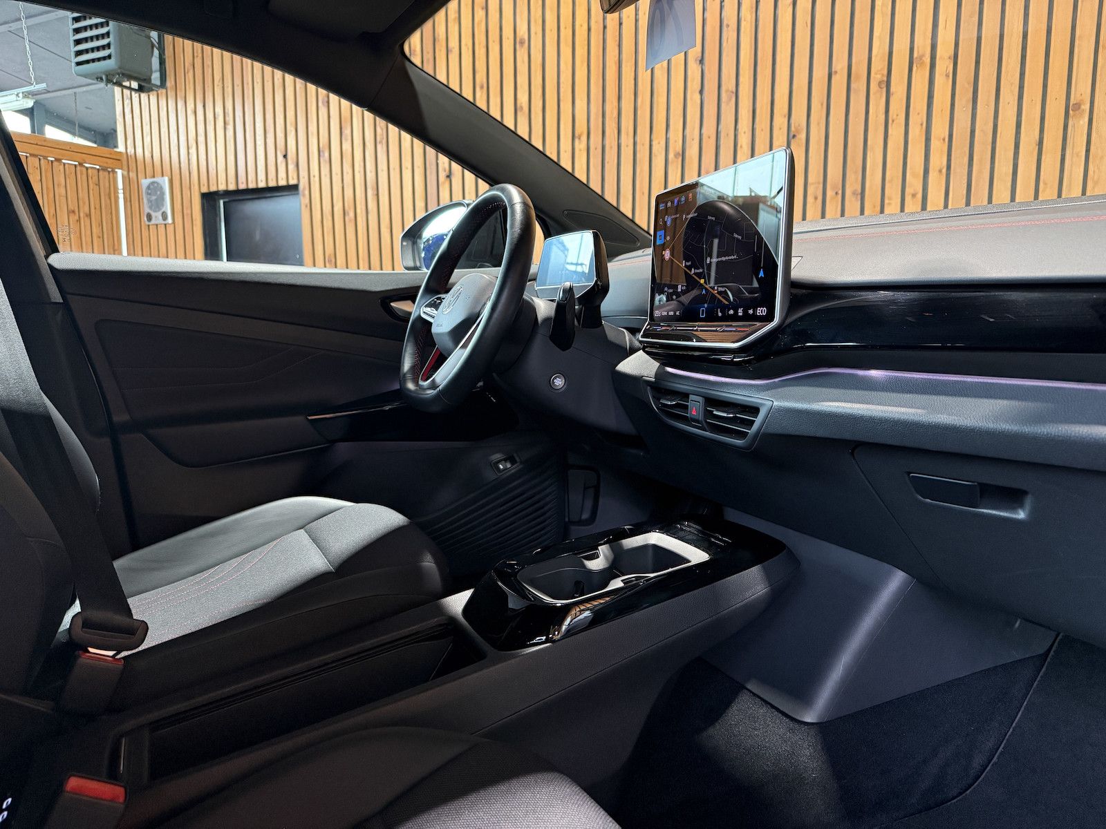 Fahrzeugabbildung Volkswagen ID.4 GTX 4M *Navi*ACC*Matrix*Keyless*AreaView*