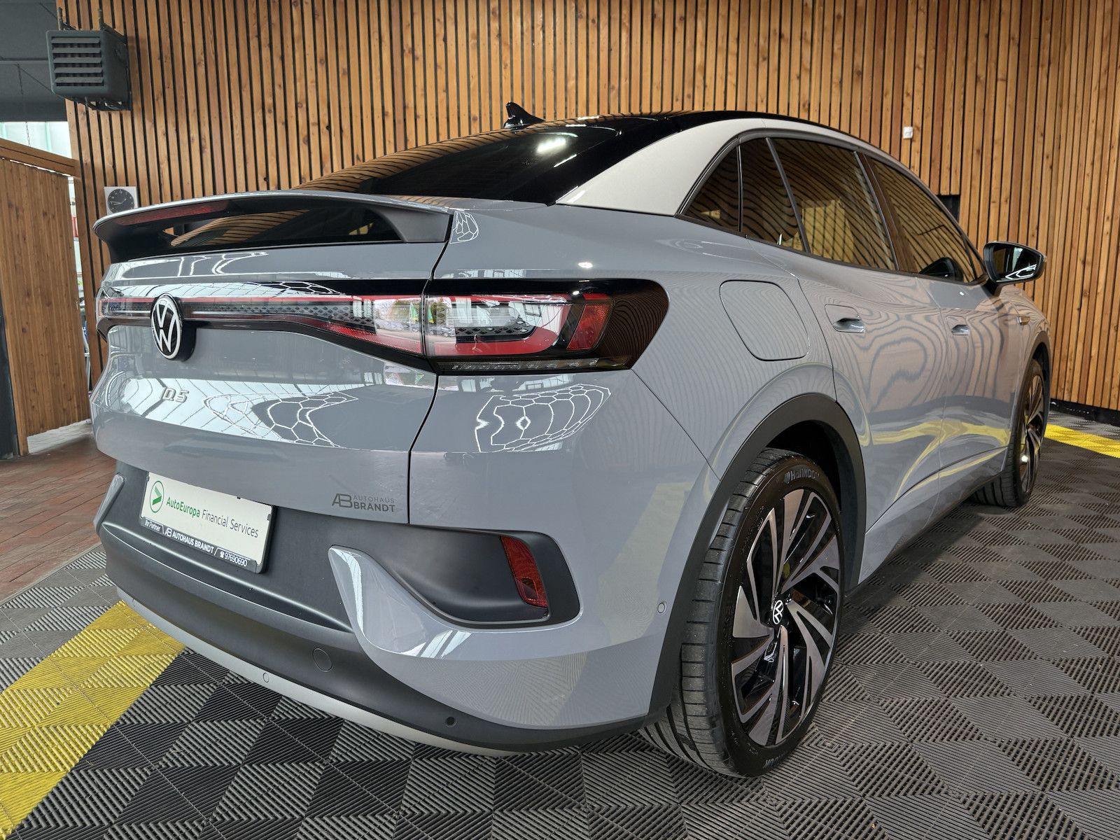 Fahrzeugabbildung Volkswagen ID.5 Pro Navi Pro *Navi*ACC*LED*Wärmepumpe*Kam*