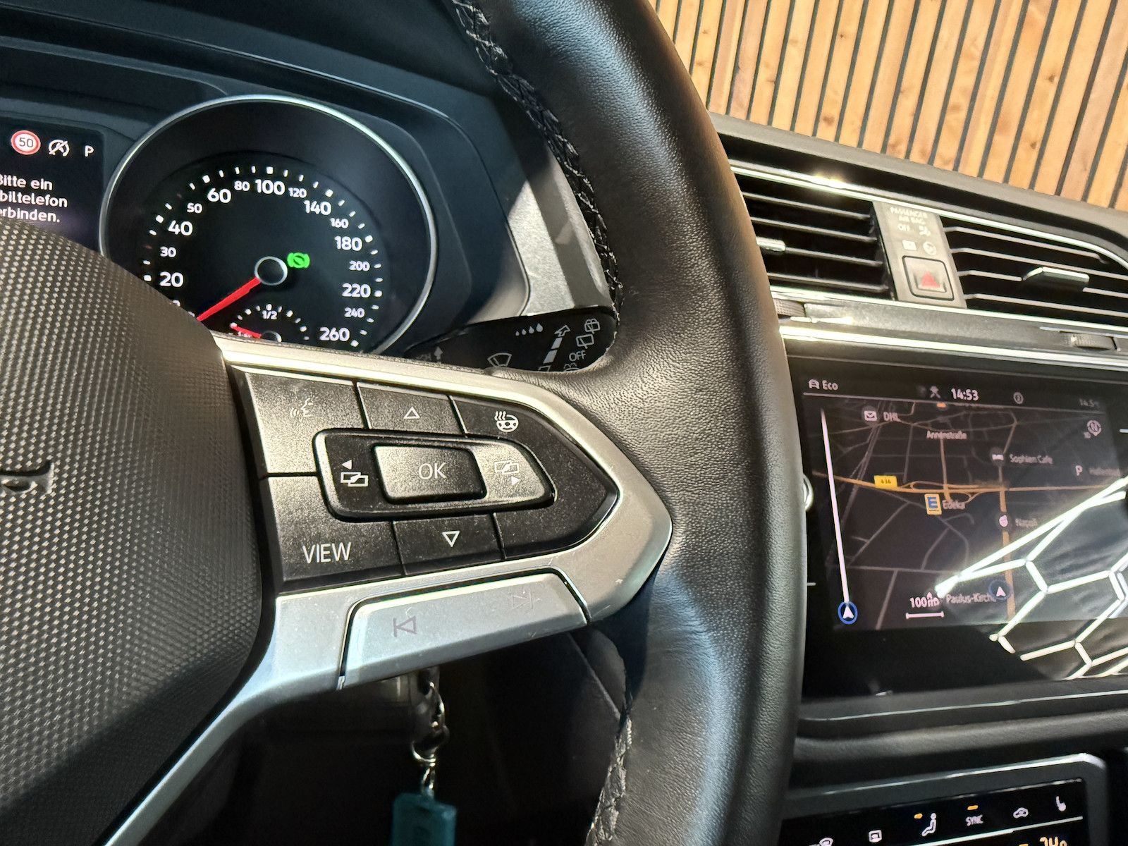 Fahrzeugabbildung Volkswagen Tiguan 1,5 TSI Move DSG *Navi*ACC*Kam*LED*AHK