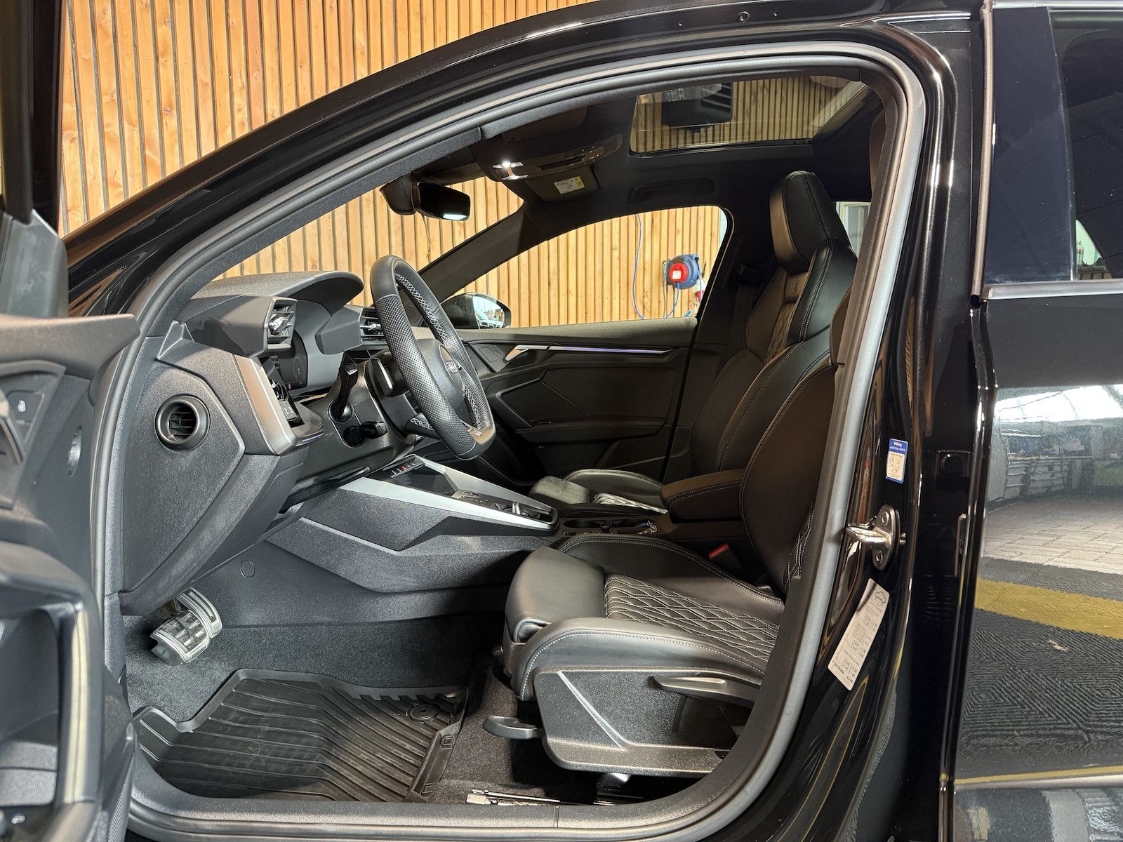 Fahrzeugabbildung Audi A3 Sportback Edition one 2,0 TDI *Navi*Virtual*