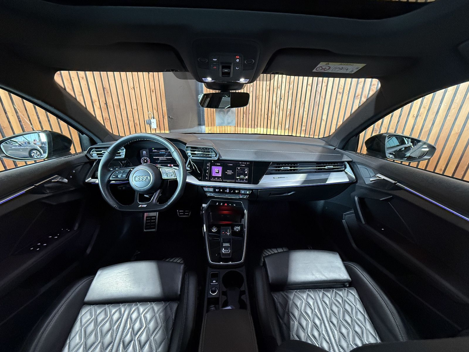 Fahrzeugabbildung Audi A3 Sportback Edition one 2,0 TDI *Navi*Virtual*