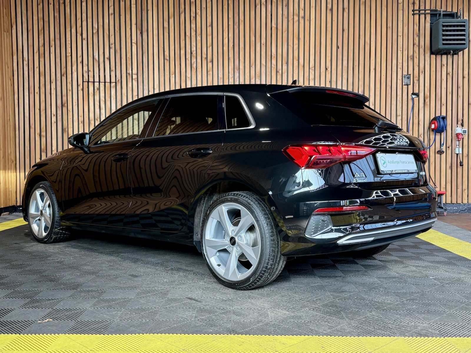 Fahrzeugabbildung Audi A3 Sportback Edition one 2,0 TDI *Navi*Virtual*