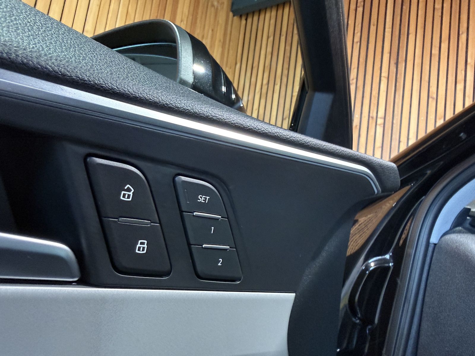 Fahrzeugabbildung Audi A4 Avant adv. TFSI *Navi*Kam*Virtual*Leder*ACC