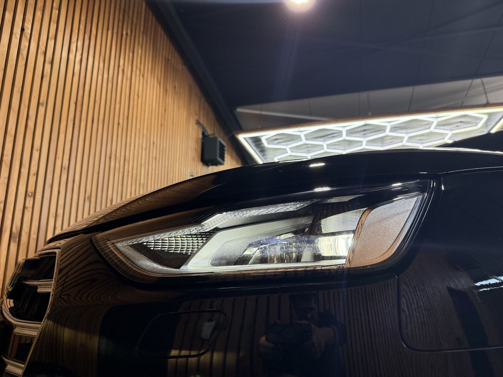 Fahrzeugabbildung Audi A4 Avant adv. TFSI *Navi*Kam*Virtual*Leder*ACC