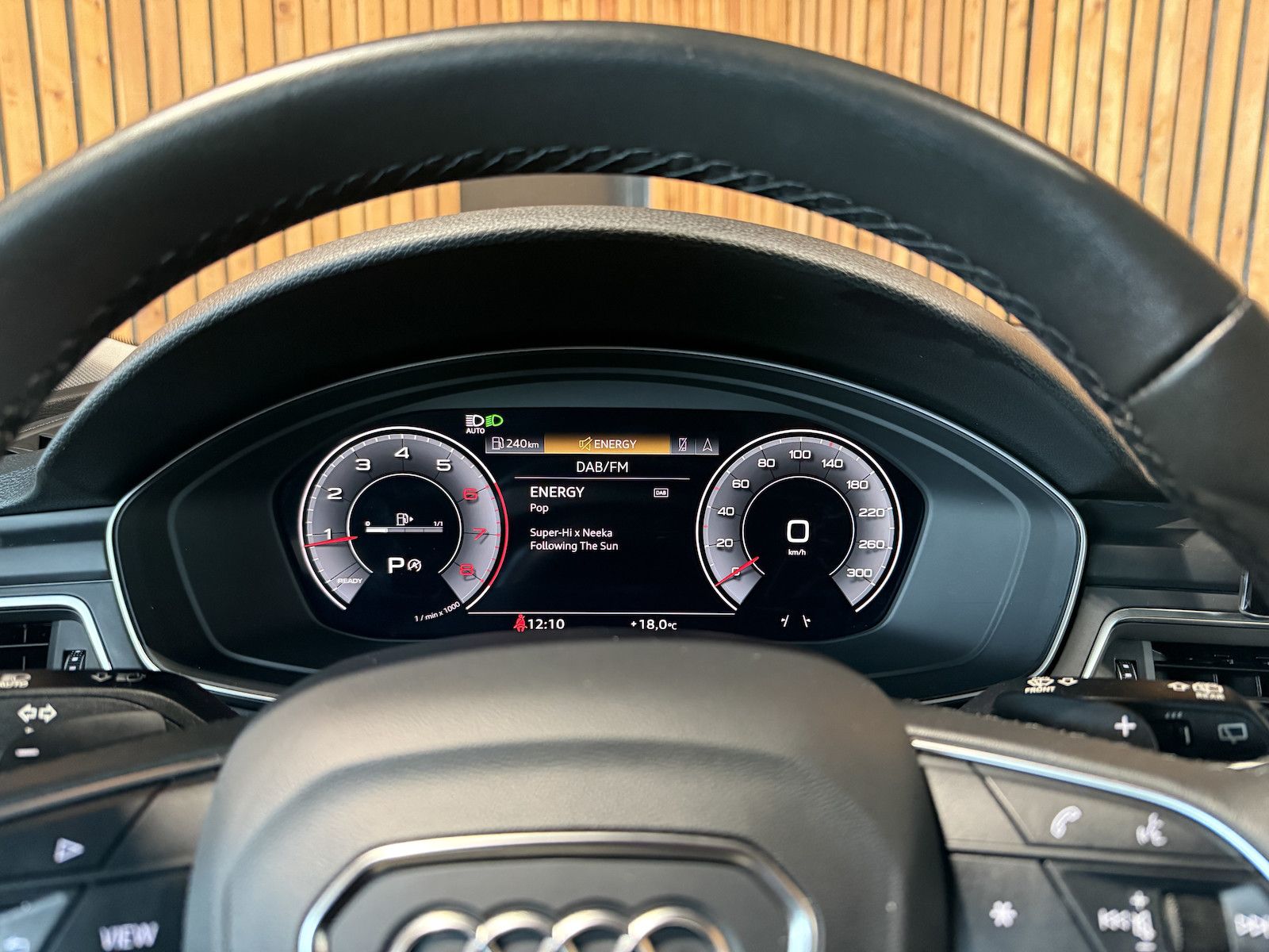 Fahrzeugabbildung Audi A4 Avant adv. TFSI *Navi*Kam*Virtual*Leder*ACC