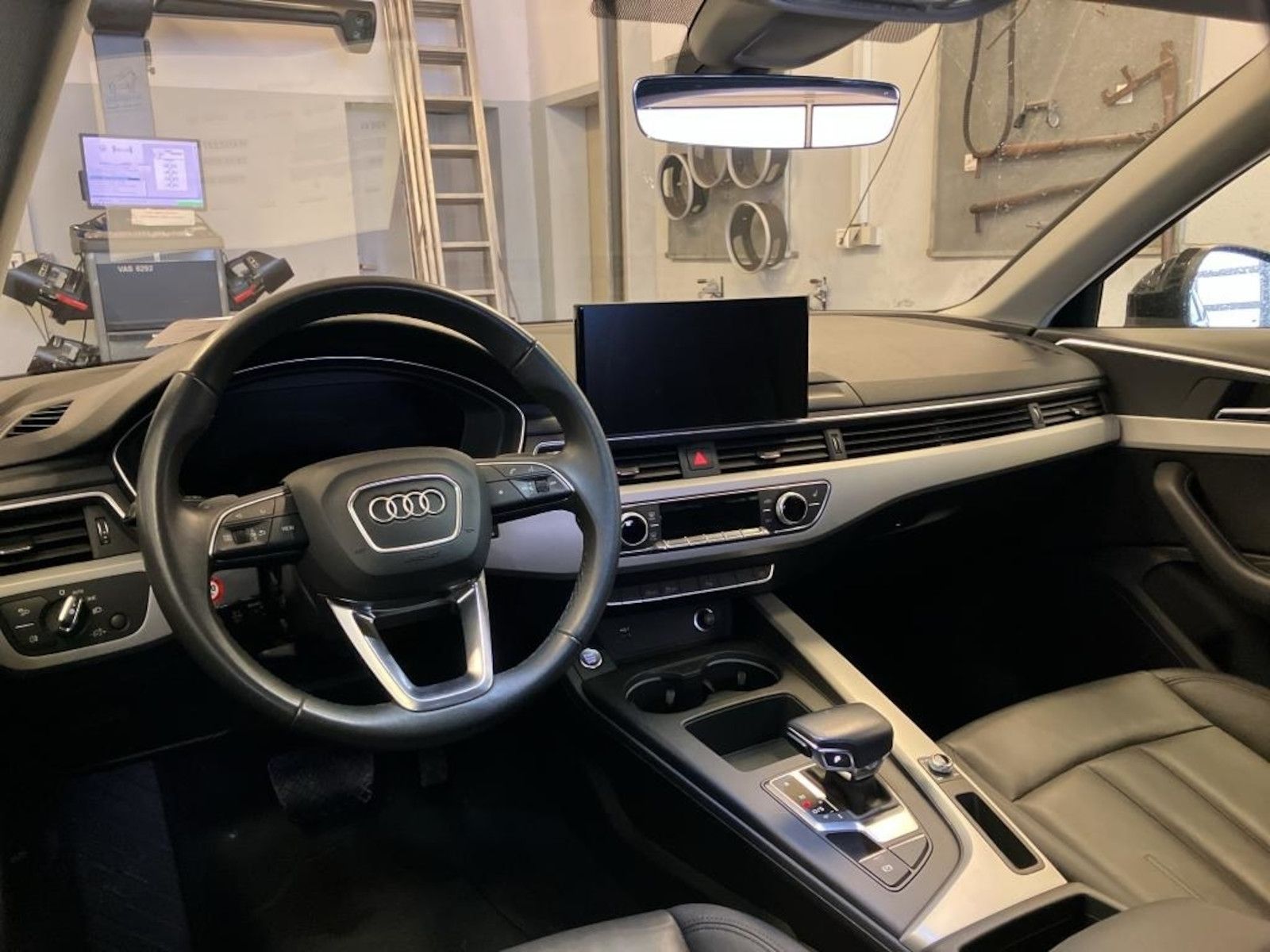 Fahrzeugabbildung Audi A4 Avant adv. TFSI *Navi*Kam*Virtual*Leder*ACC