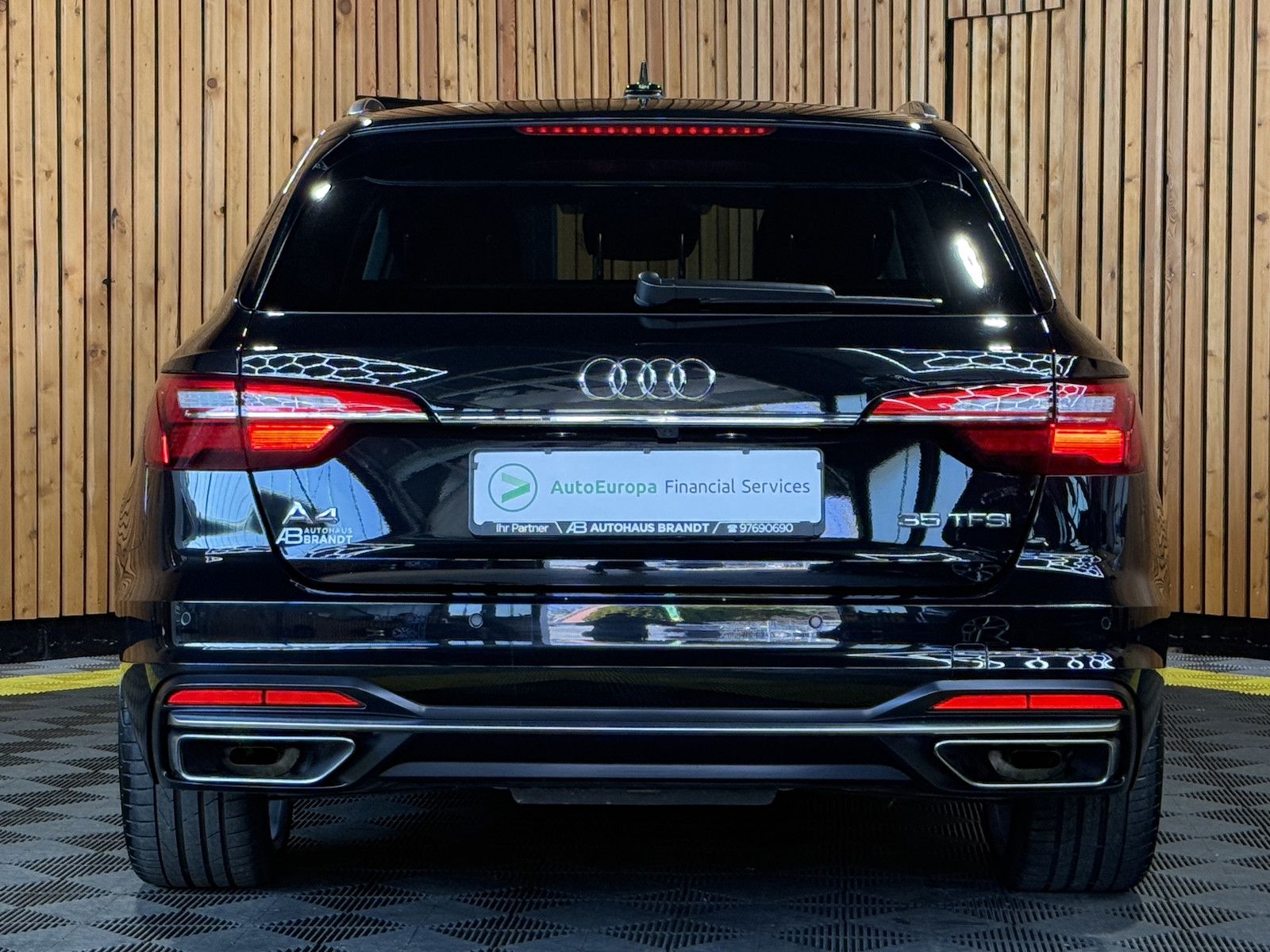 Fahrzeugabbildung Audi A4 Avant adv. TFSI *Navi*Kam*Virtual*Leder*ACC