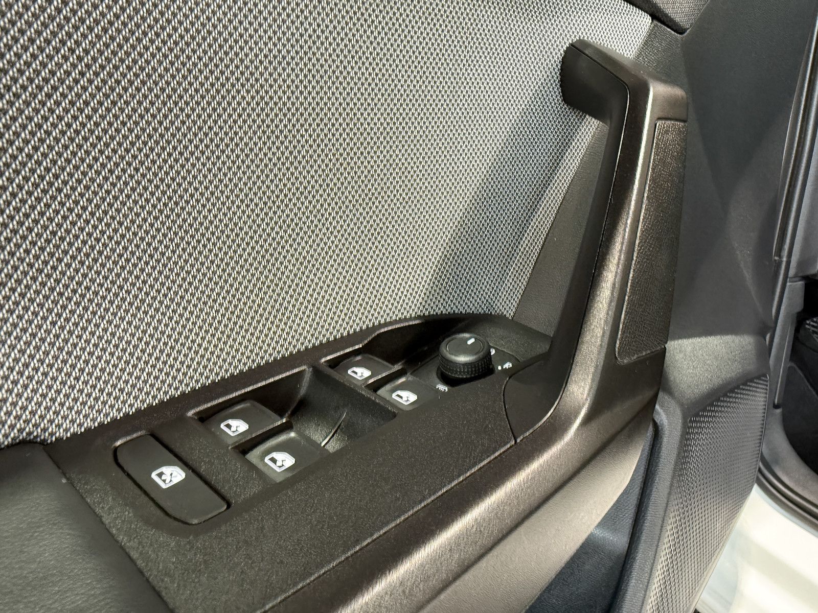 Fahrzeugabbildung SEAT Leon TSI Limo Style *Navi*LED*Virtual*Tempo*PDC*