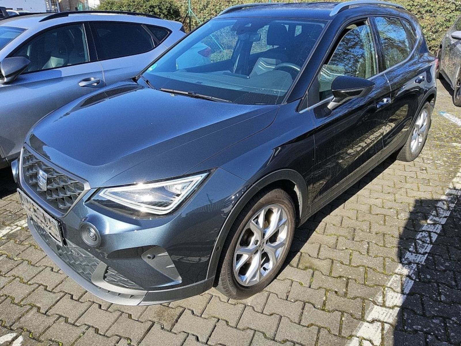 SEAT Arona 1,0TSI FR-Line Navi*App*Kamera*ACC*Keyless