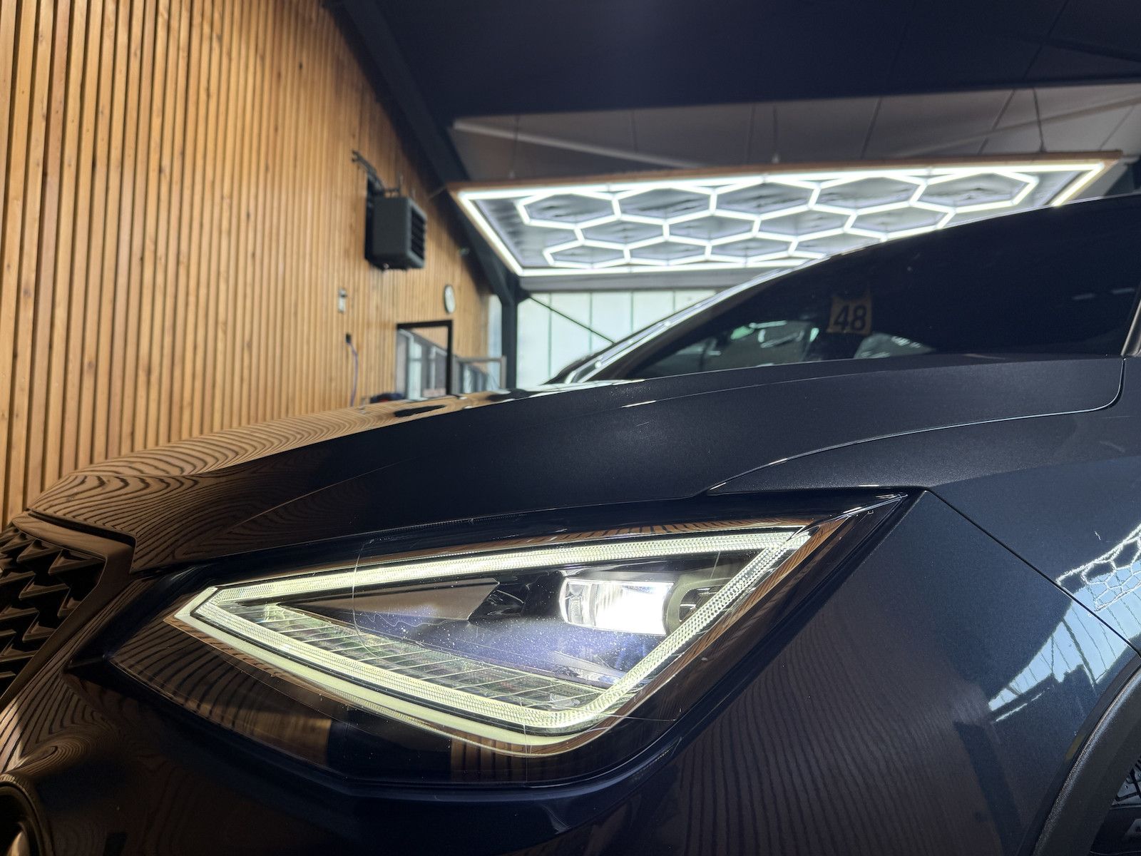 Fahrzeugabbildung SEAT Arona 1,0TSI FR-Line Navi*App*Kamera*ACC*Keyless