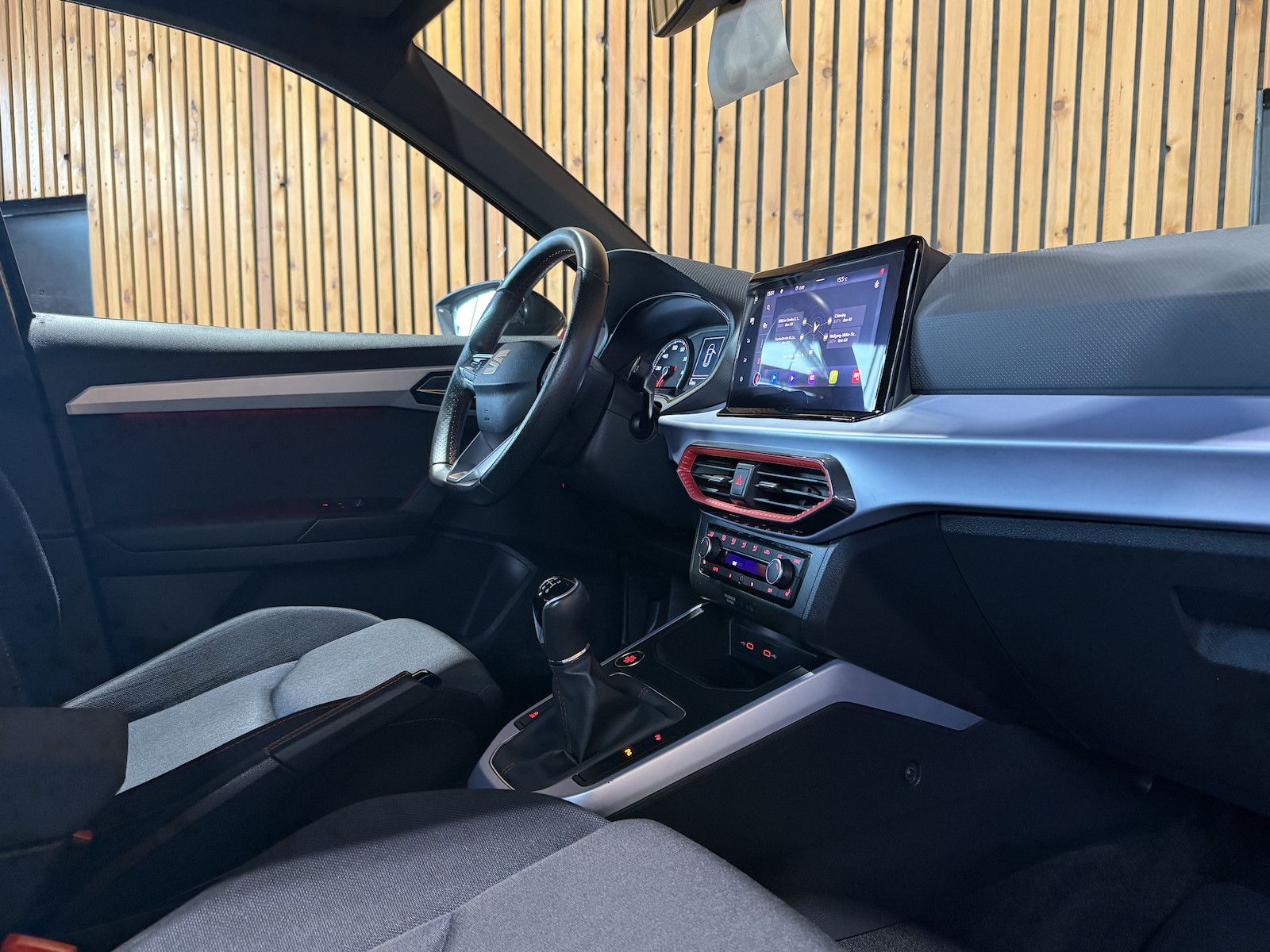 Fahrzeugabbildung SEAT Arona 1,0TSI FR-Line Navi*App*Kamera*ACC*Keyless