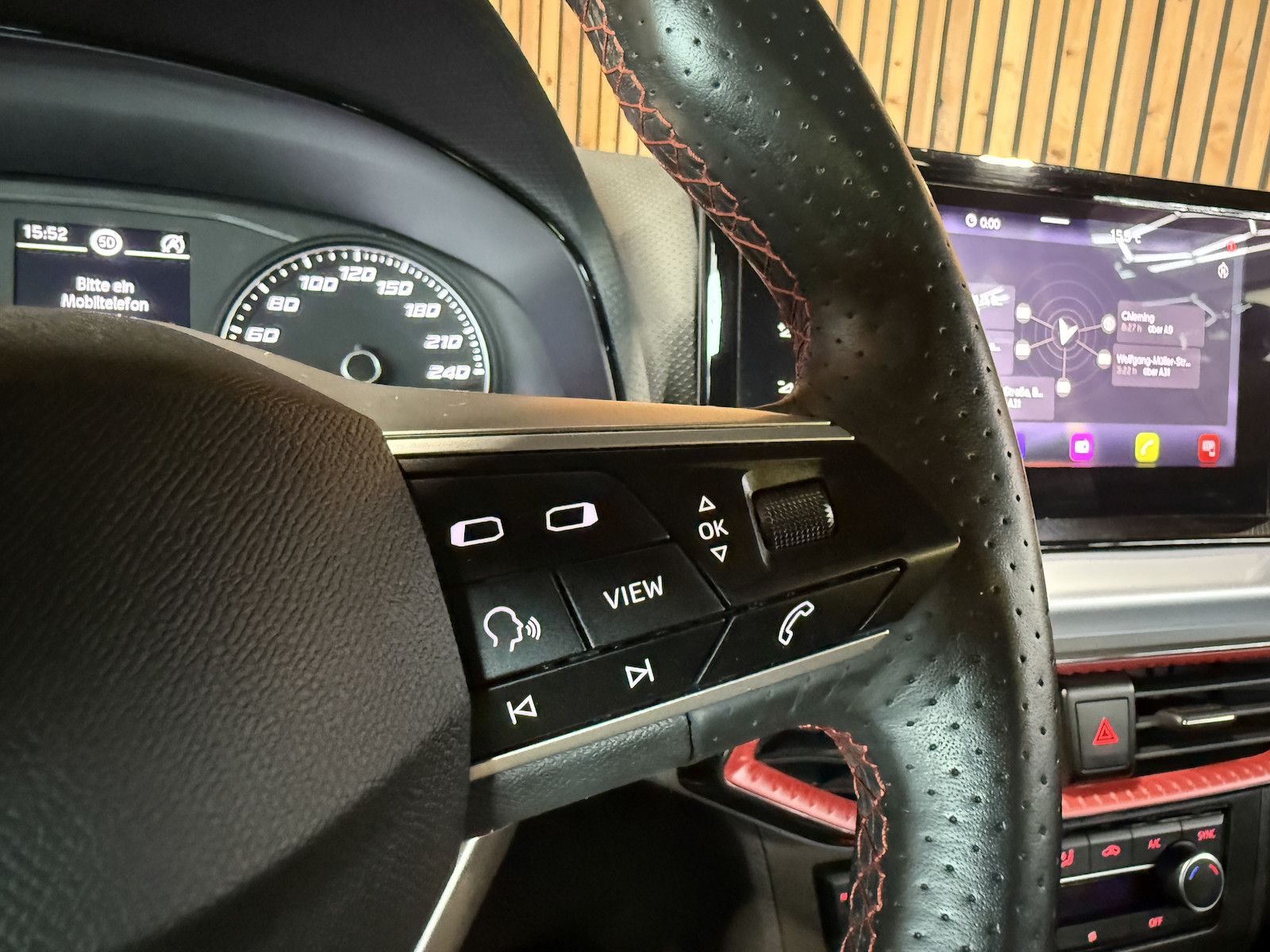 Fahrzeugabbildung SEAT Arona 1,0TSI FR-Line Navi*App*Kamera*ACC*Keyless