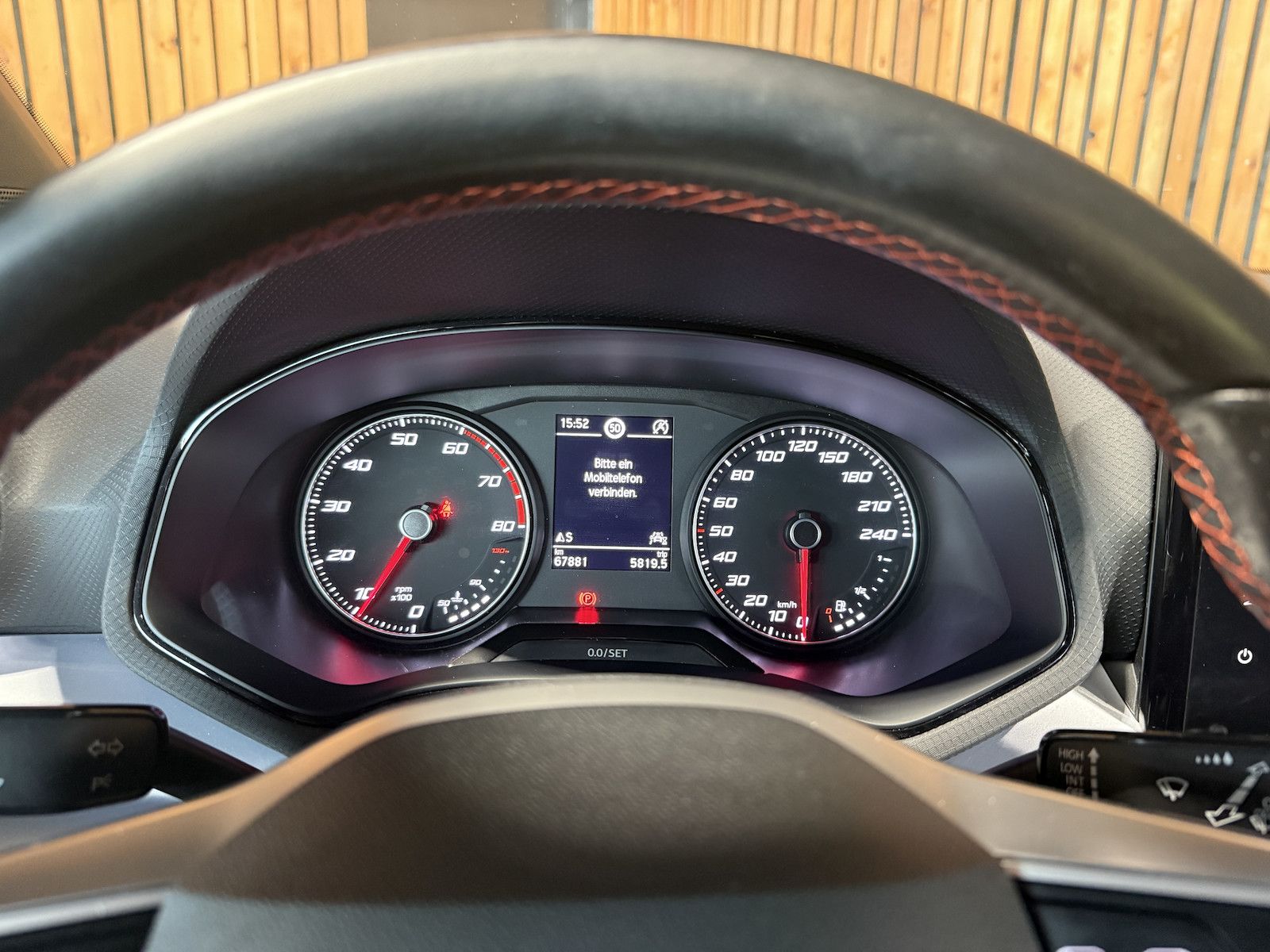 Fahrzeugabbildung SEAT Arona 1,0TSI FR-Line Navi*App*Kamera*ACC*Keyless