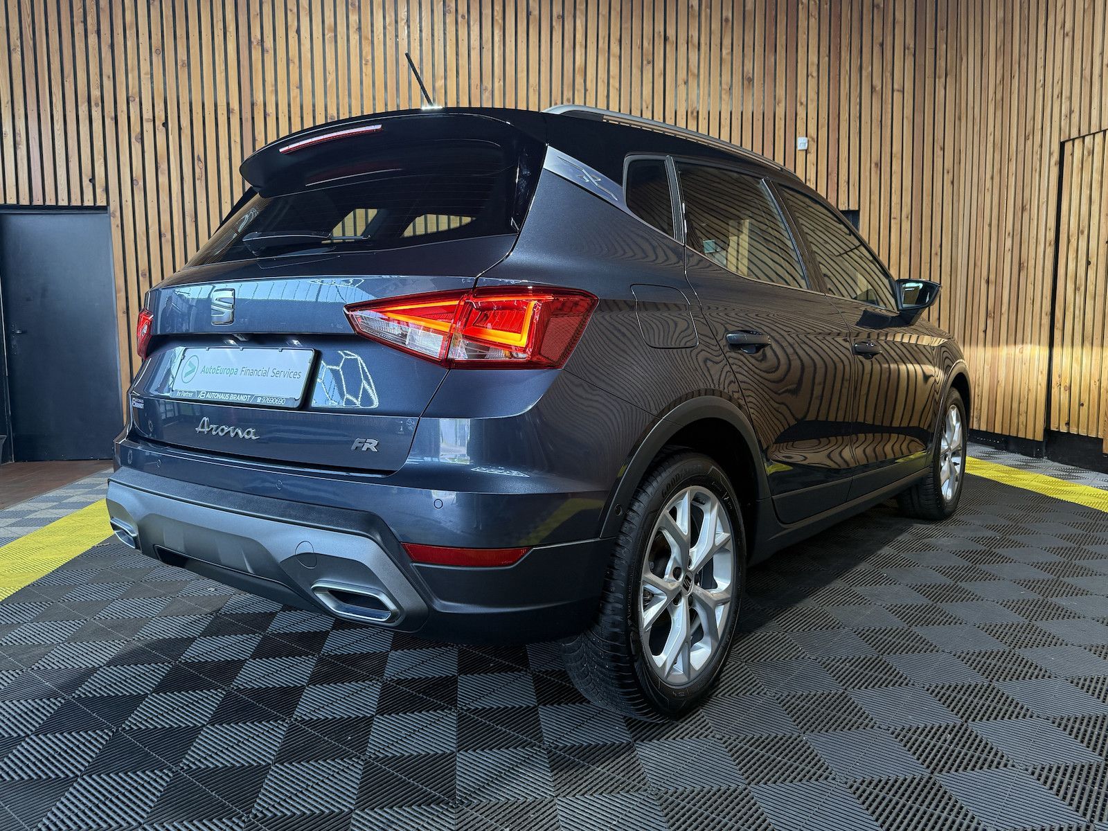 Fahrzeugabbildung SEAT Arona 1,0TSI FR-Line Navi*App*Kamera*ACC*Keyless