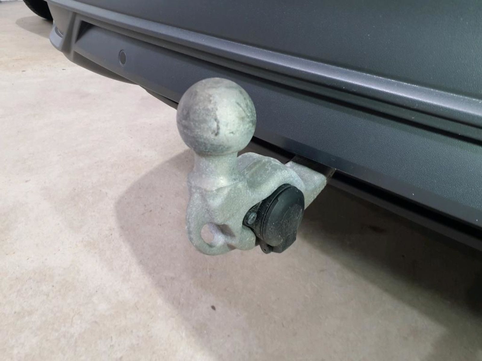 Fahrzeugabbildung Volkswagen Tiguan Allspace 2,0TDI 4M 7-Sitzer*Navi*AHK*LED