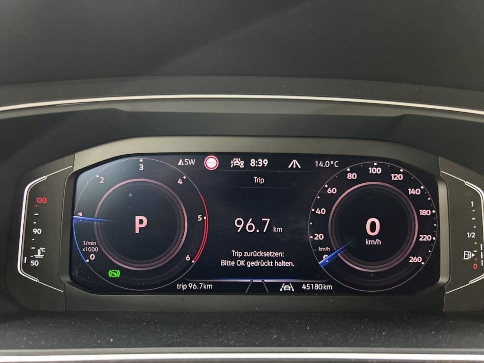 Fahrzeugabbildung Volkswagen Tiguan Allspace 2,0TDI 4M 7-Sitzer*Navi*AHK*LED