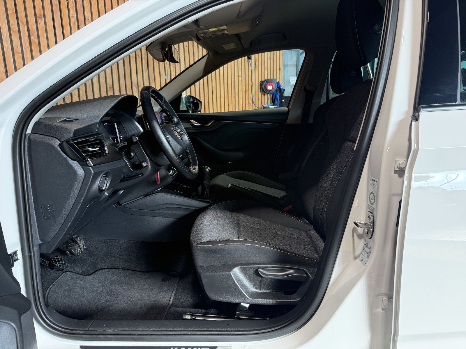 Fahrzeugabbildung SKODA Kamiq Clever TSI *Navi*Kam*LED*ACC*Virtual*App*