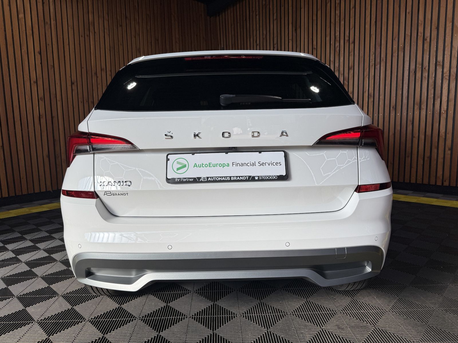 Fahrzeugabbildung SKODA Kamiq Clever TSI *Navi*Kam*LED*ACC*Virtual*App*