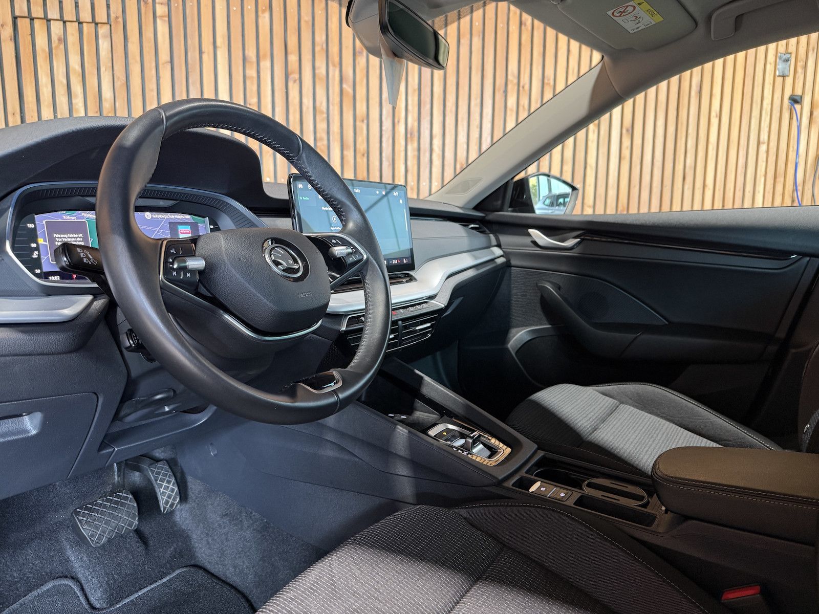 Fahrzeugabbildung SKODA Octavia Combi Selec. 2,0 TDI DSG *Navi*LED*Keyl.