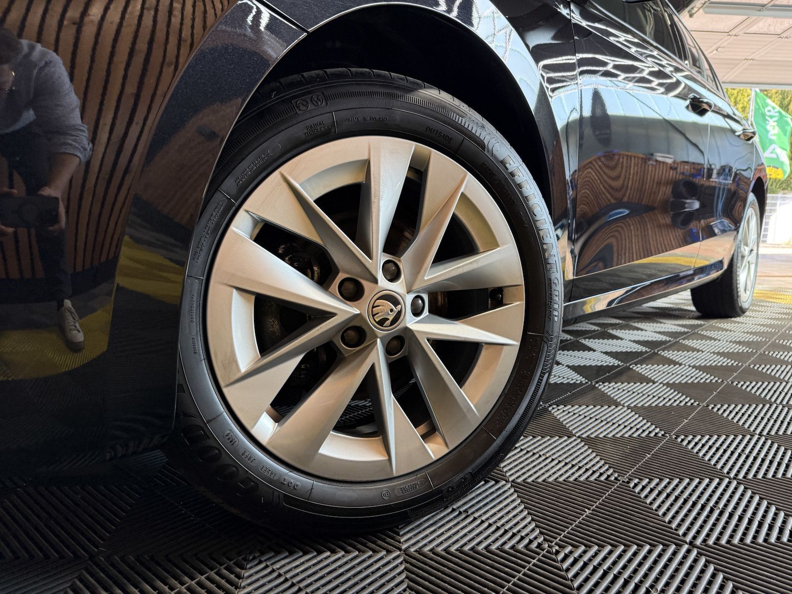 Fahrzeugabbildung SKODA Octavia Combi Selec. 2,0 TDI DSG *Navi*LED*Keyl.