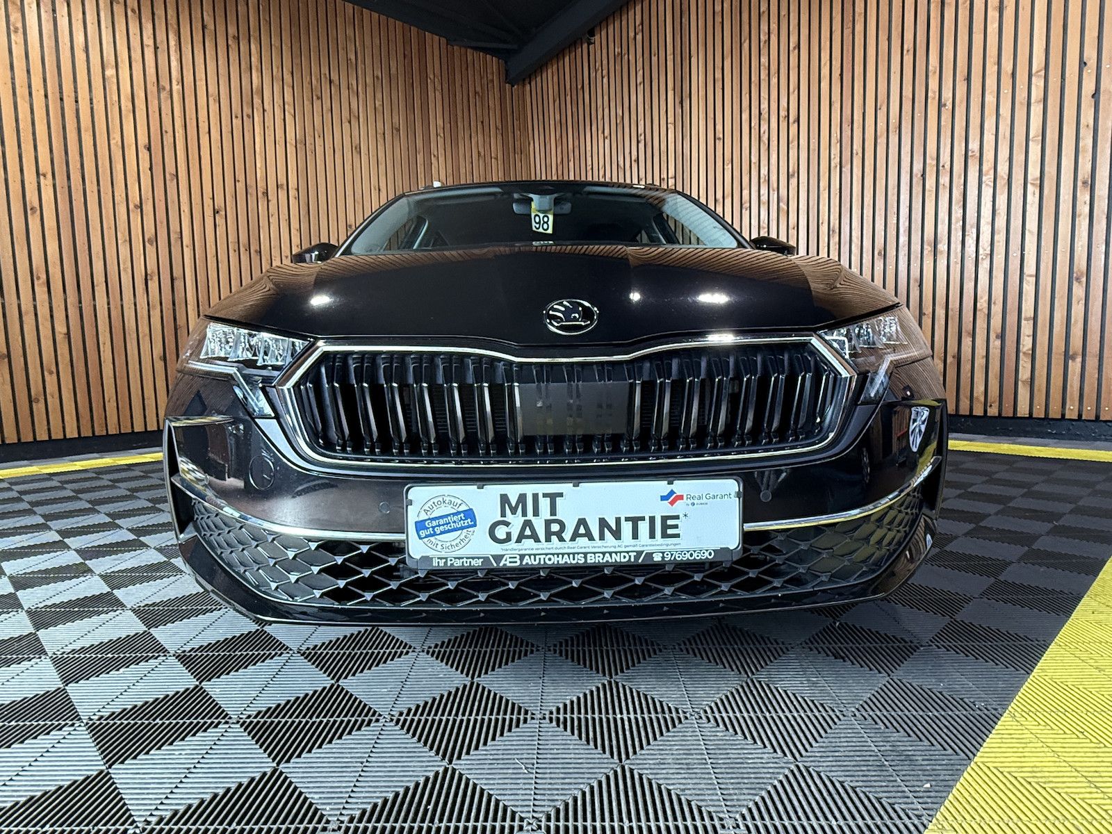 Fahrzeugabbildung SKODA Octavia Combi Selec. 2,0 TDI DSG *Navi*LED*Keyl.