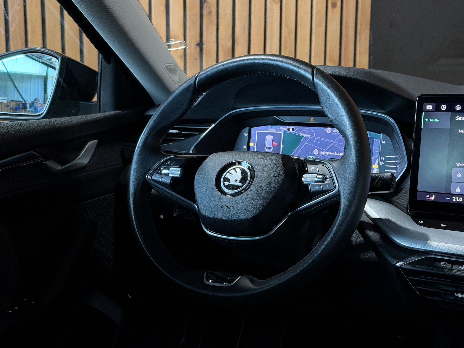 Fahrzeugabbildung SKODA Octavia Combi Selec. 2,0 TDI DSG *Navi*LED*Keyl.