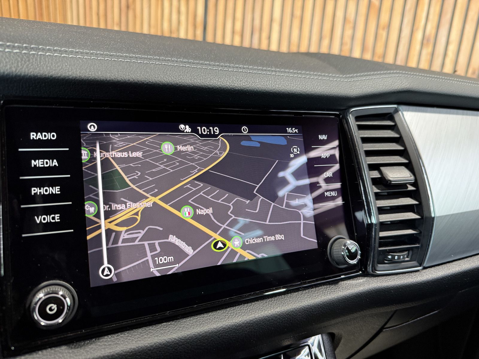 Fahrzeugabbildung SKODA Kodiaq 2,0 TDI DSG *Navi*LED*AHK*Virtual*ACC*