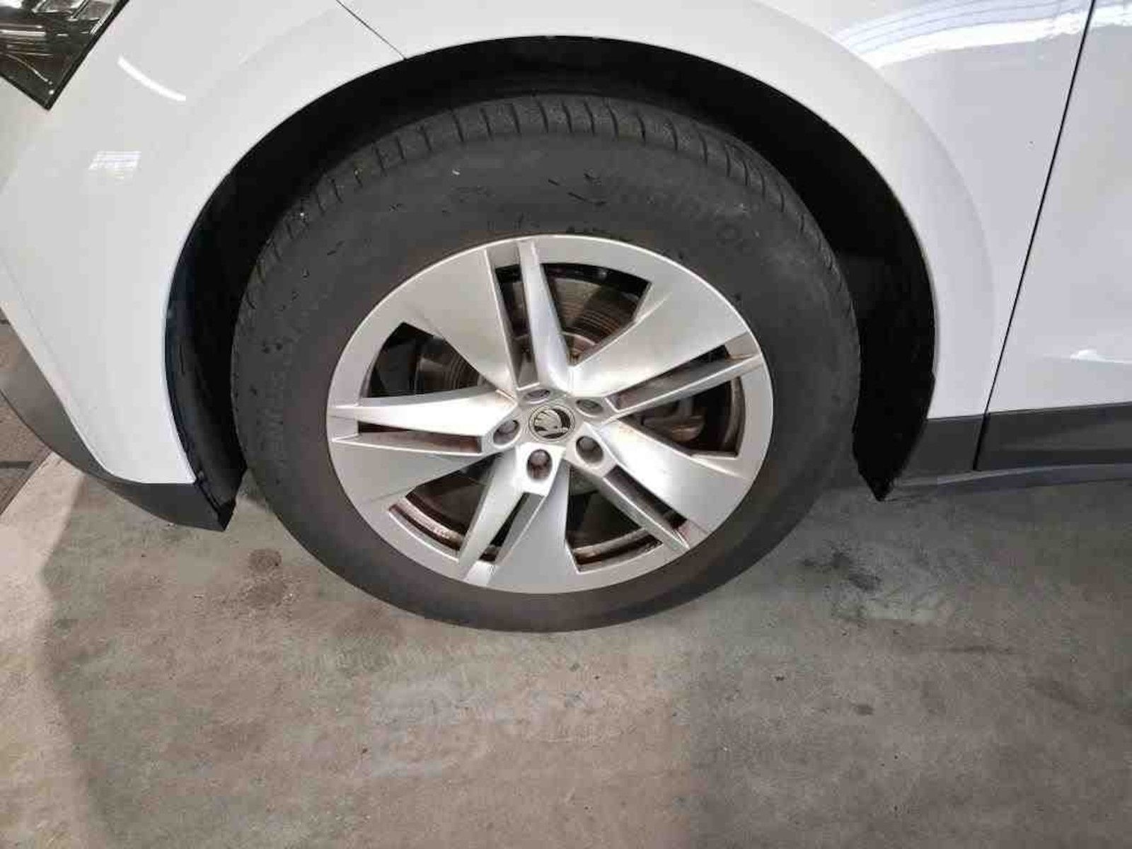 Fahrzeugabbildung SKODA Enyaq 50 Loft *Navi*ACC*Kam**Keyless*Ambiente