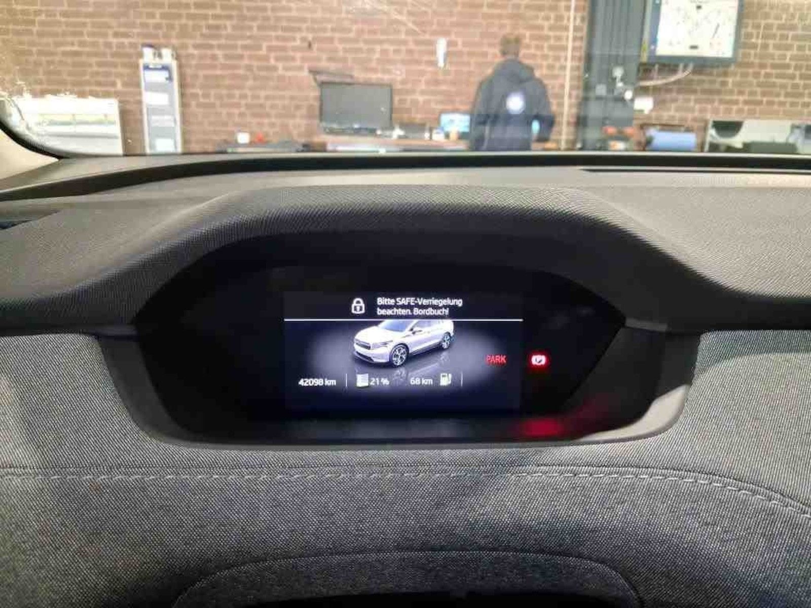 Fahrzeugabbildung SKODA Enyaq 50 Loft *Navi*ACC*Kam**Keyless*Ambiente