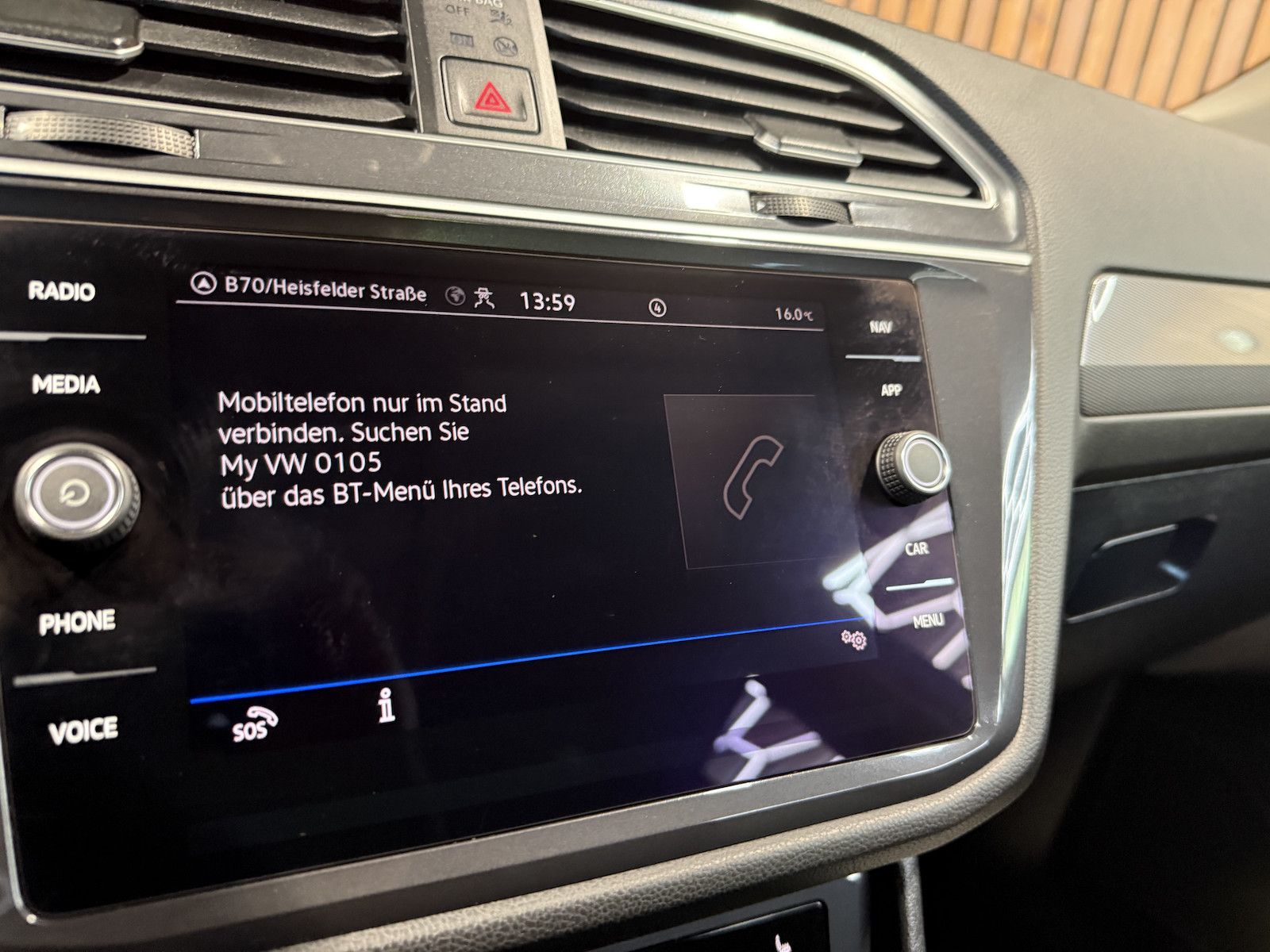 Fahrzeugabbildung Volkswagen Tiguan Allspace 1,5TSI DSG 7-Sitzer*Navi*LED*AHK