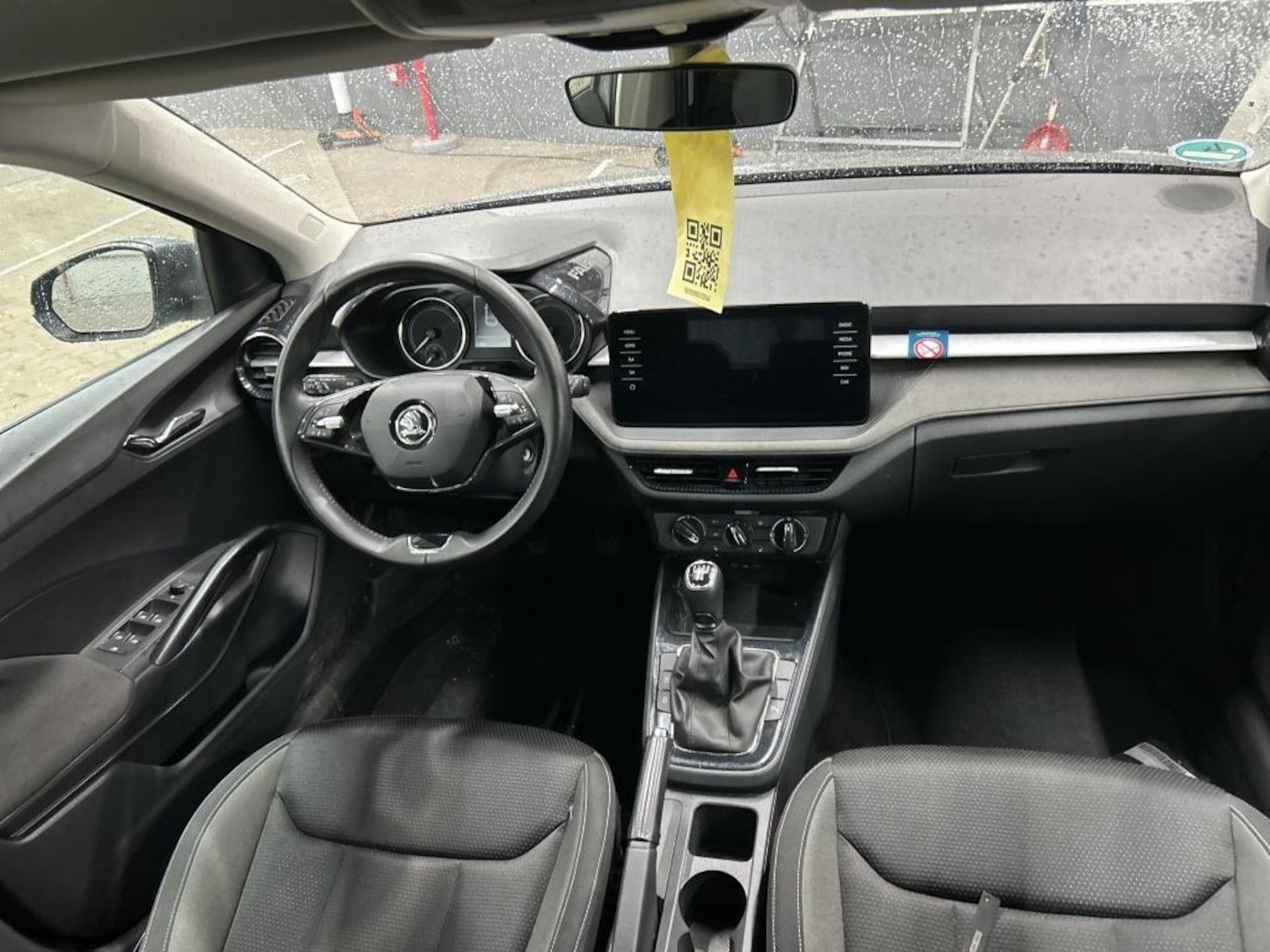 Fahrzeugabbildung SKODA Fabia 1,0 TSI Tour *Navi*LED*Tempo*Kamera*Alu*