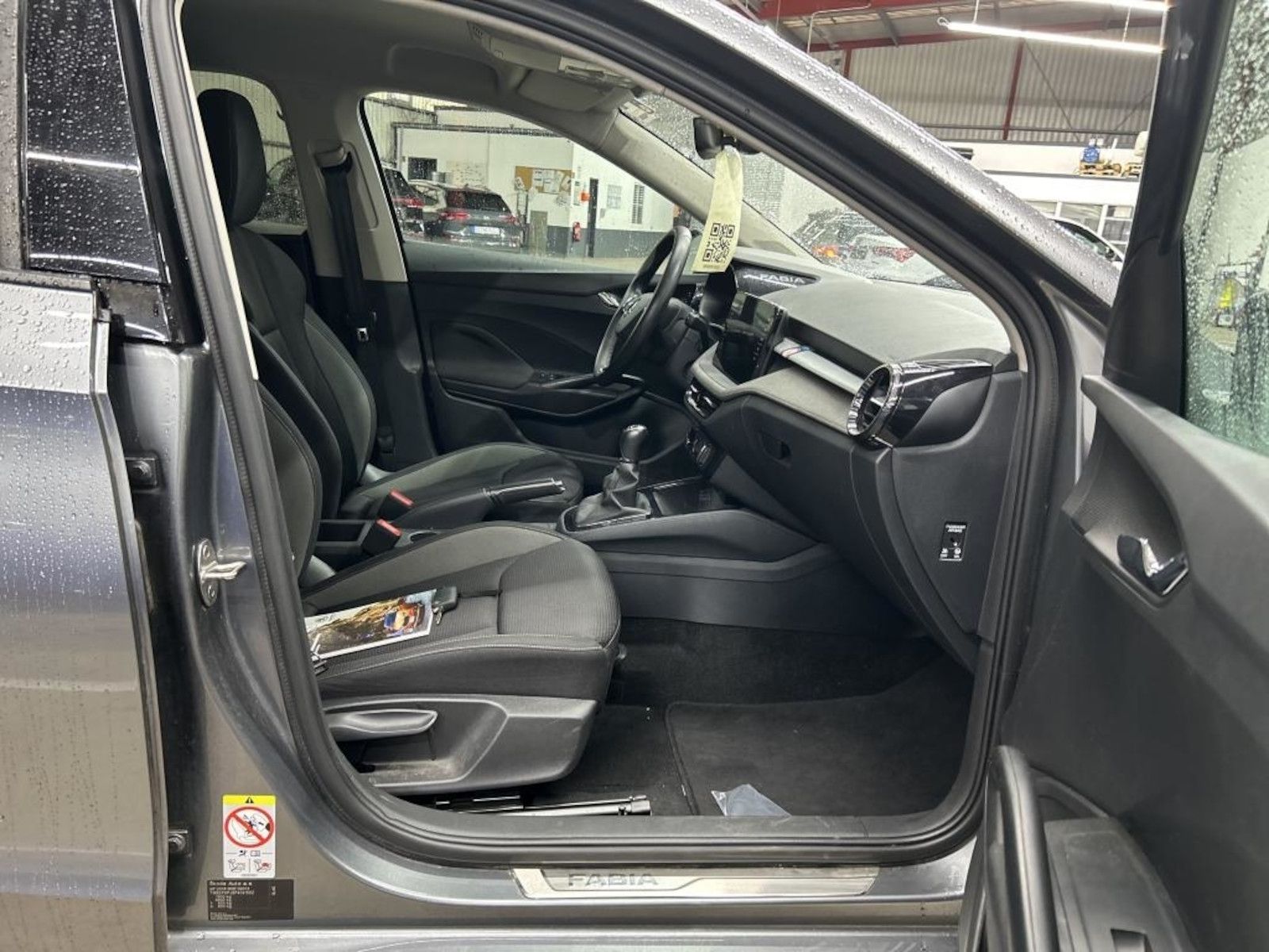 Fahrzeugabbildung SKODA Fabia 1,0 TSI Tour *Navi*LED*Tempo*Kamera*Alu*