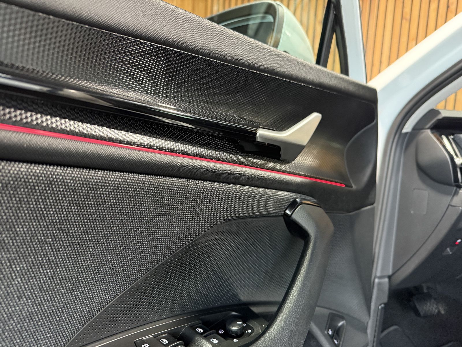 Fahrzeugabbildung SKODA Kodiaq iV 1,5 eHybrid *Navi*AHK*Matrix*Kam*Kessy