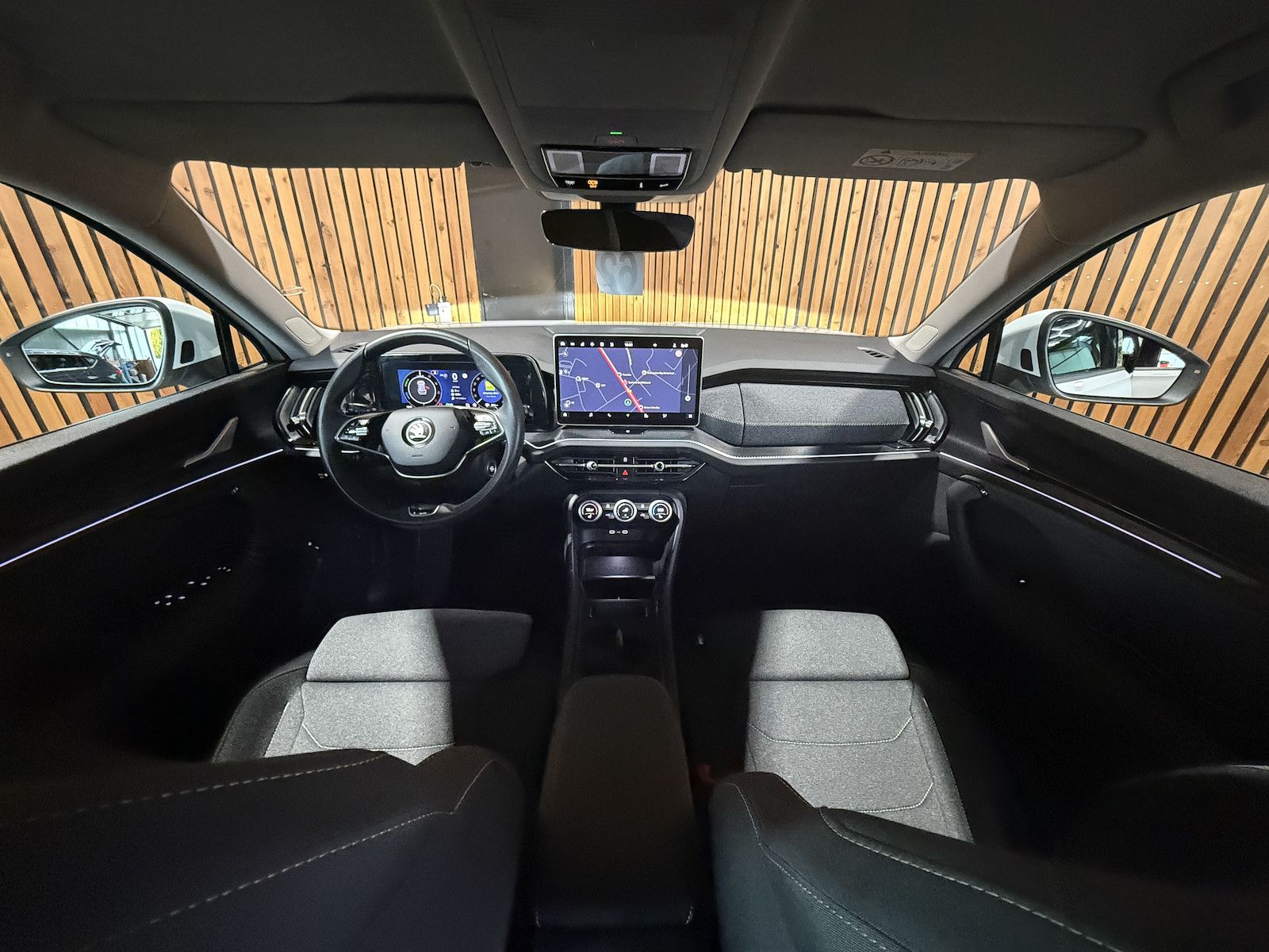 Fahrzeugabbildung SKODA Kodiaq iV 1,5 eHybrid *Navi*AHK*Matrix*Kam*Kessy