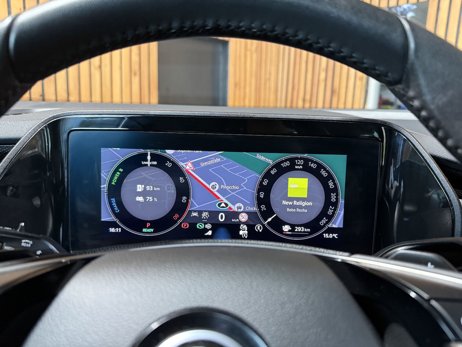 Fahrzeugabbildung SKODA Kodiaq iV 1,5 eHybrid *Navi*AHK*Matrix*Kam*Kessy