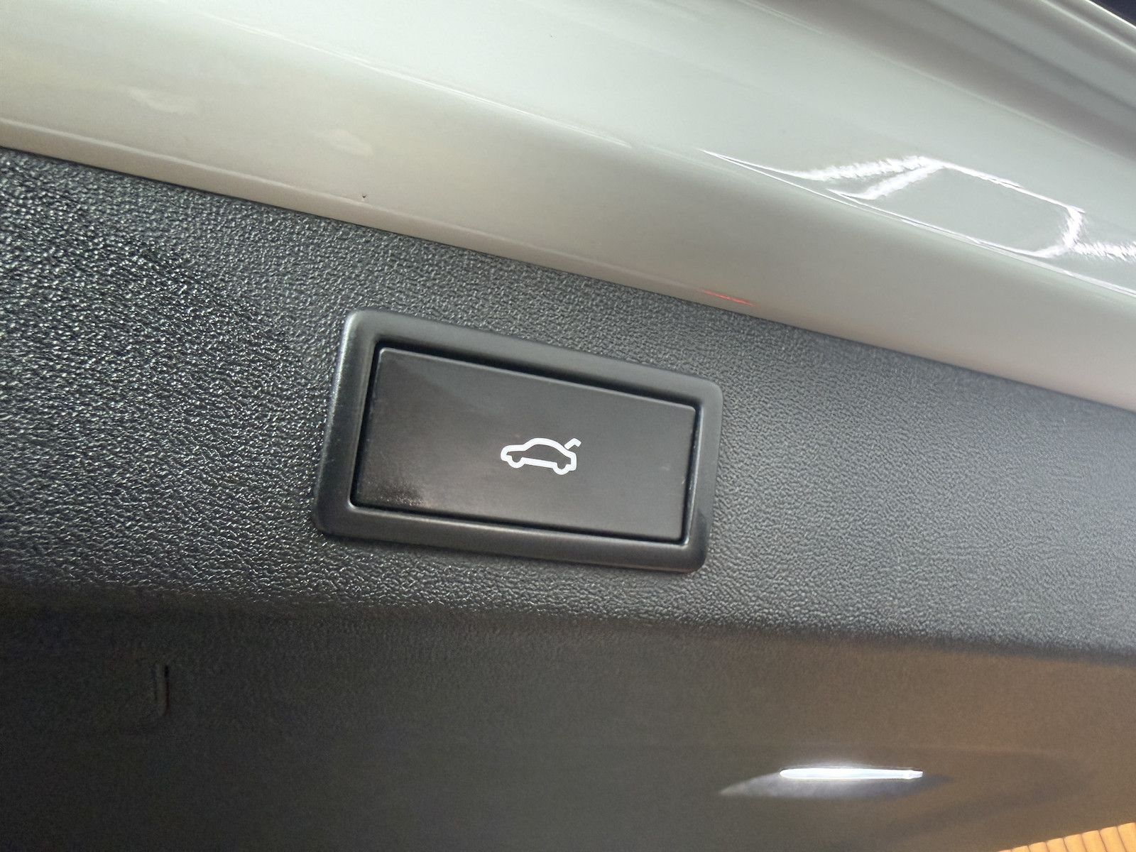 Fahrzeugabbildung SKODA Kodiaq iV 1,5 eHybrid *Navi*AHK*Matrix*Kam*Kessy