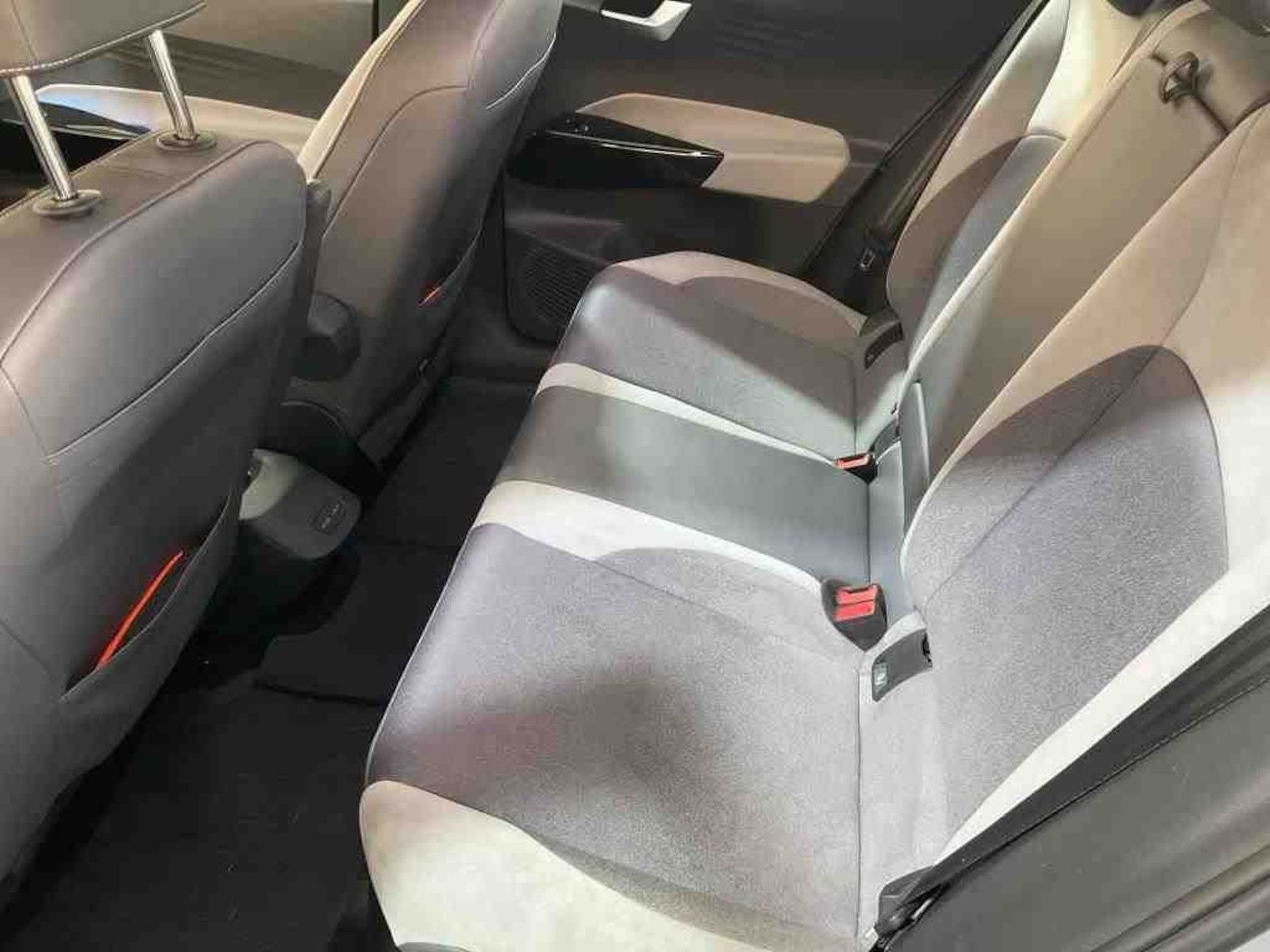 Fahrzeugabbildung Volkswagen ID.3 Pro 62 kWh *Navi*LED*ACC*Alu*Ambiente*