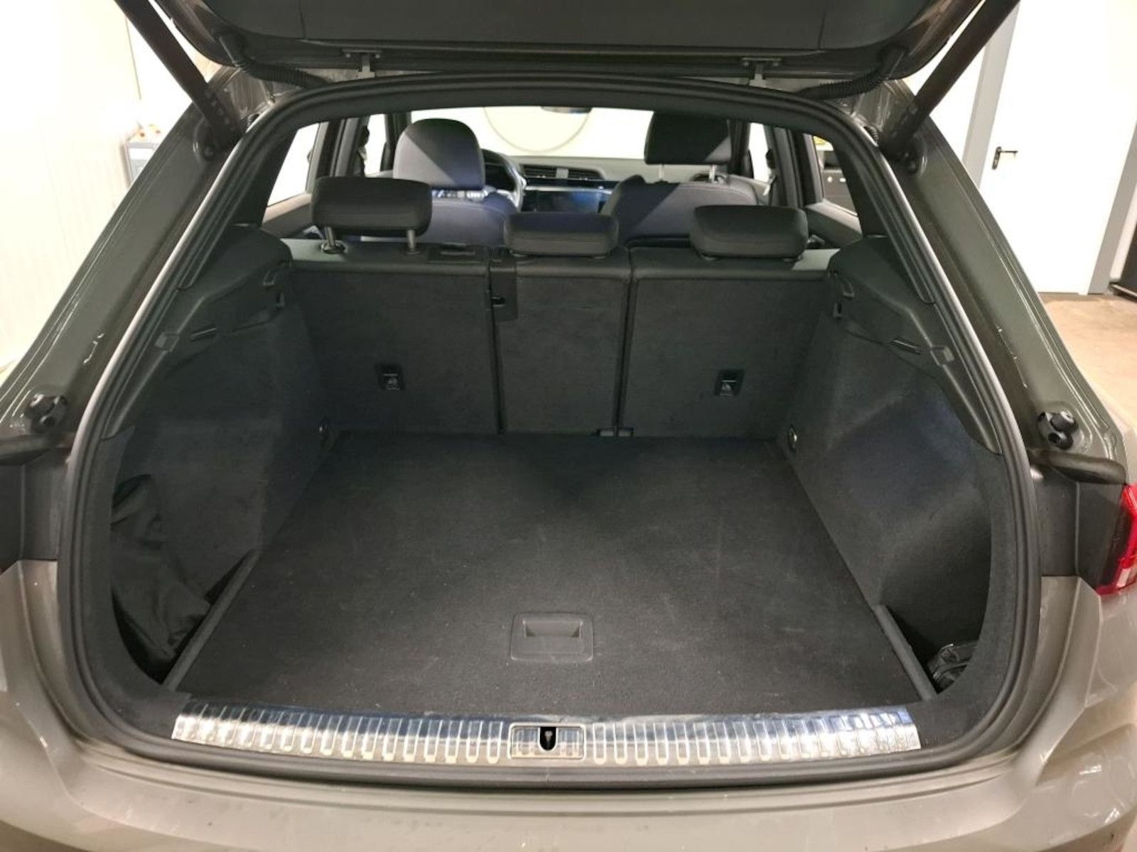 Fahrzeugabbildung Audi Q3 35 TFSI S Line Aut.*Navi*Kam*Keyless*ACC*LED*