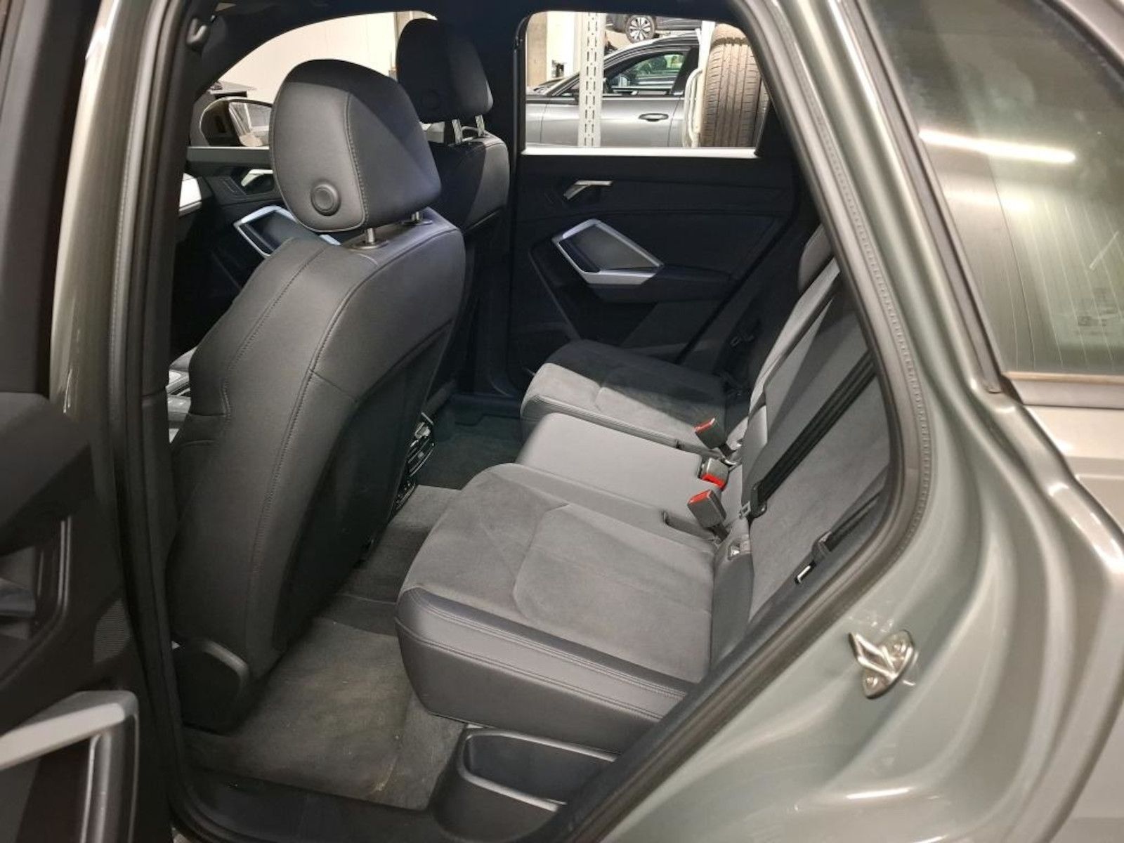 Fahrzeugabbildung Audi Q3 35 TFSI S Line Aut.*Navi*Kam*Keyless*ACC*LED*