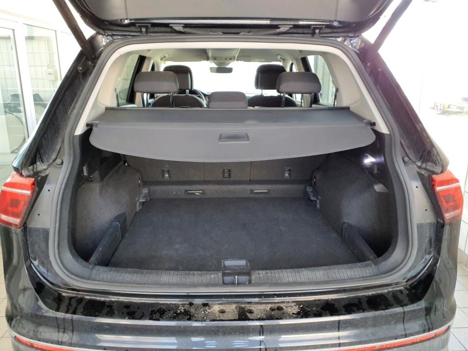 Fahrzeugabbildung Volkswagen Tiguan Allspace 2,0TDI Eleg. 4M DSG Navi*360*AHK